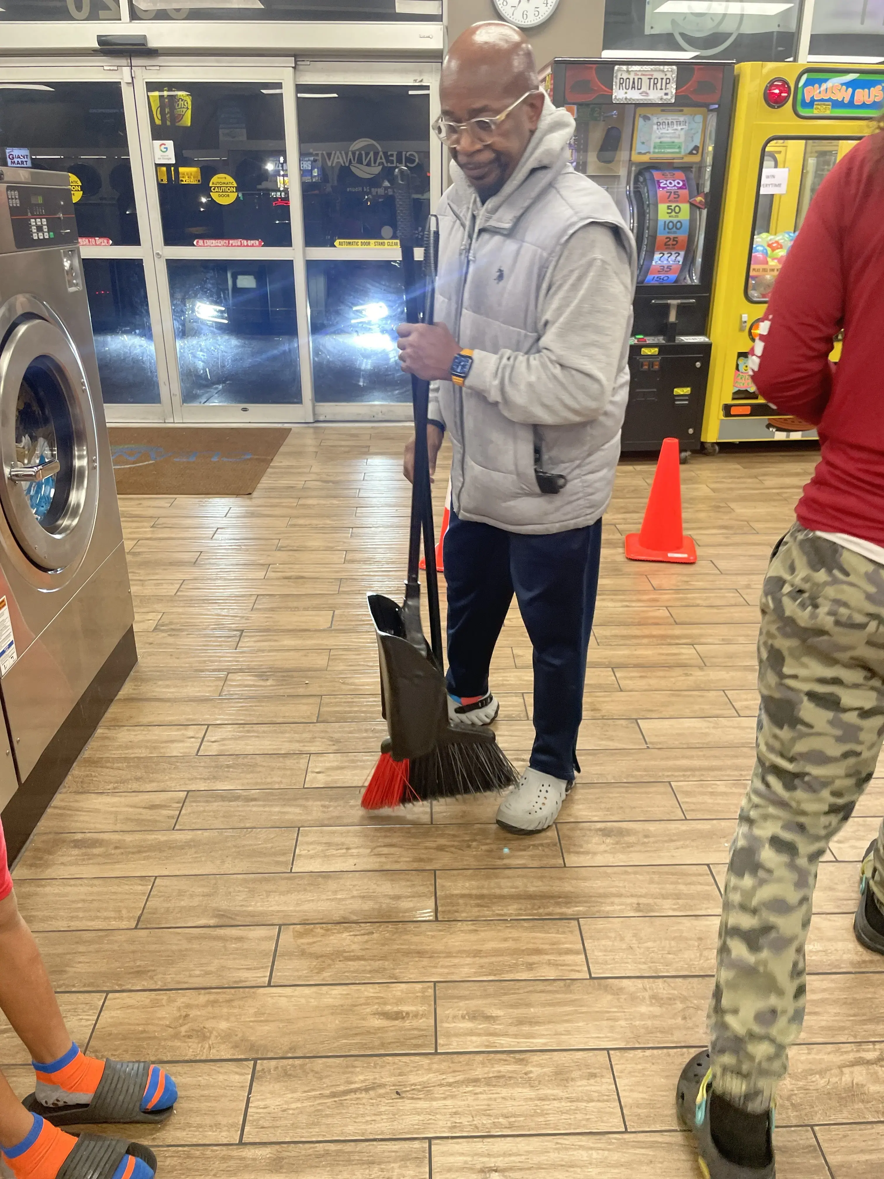 Clean Wave ATL Coin Laundry thumbnail 7