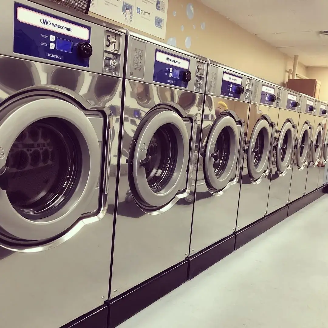 Clean Wave Laundromat - Image 3