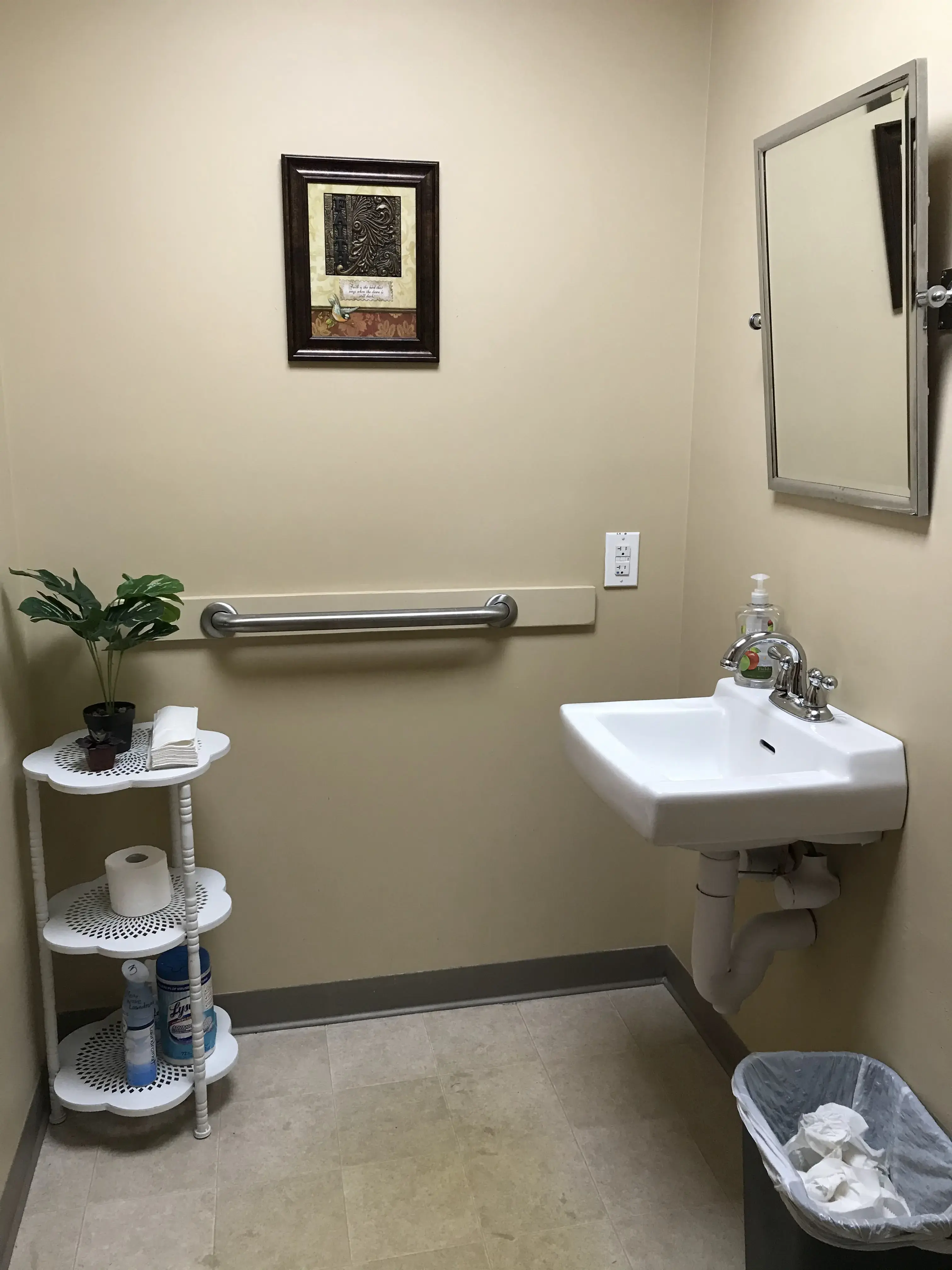 Clean Wave Laundromat - Image 5