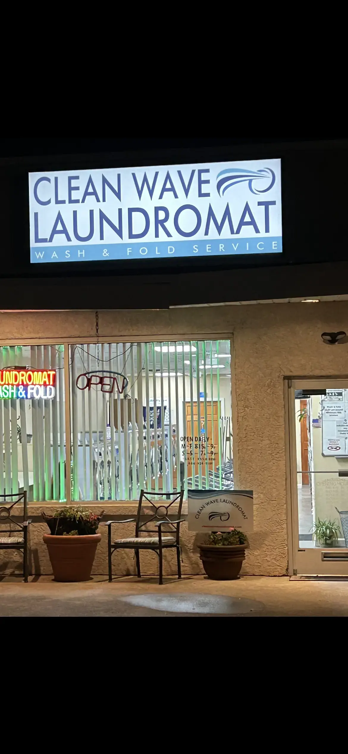 Clean Wave Laundromat - Image 8
