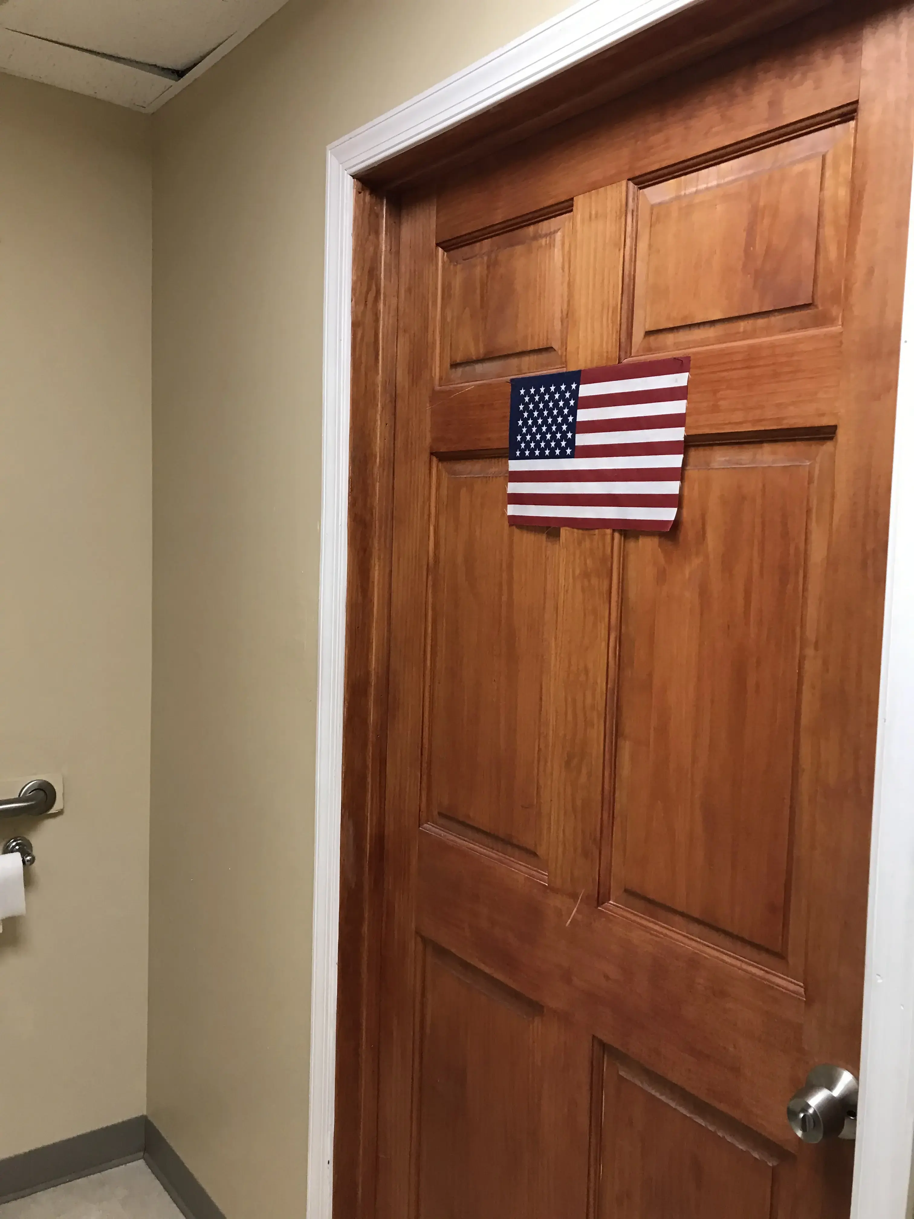 Clean Wave Laundromat - Image 19