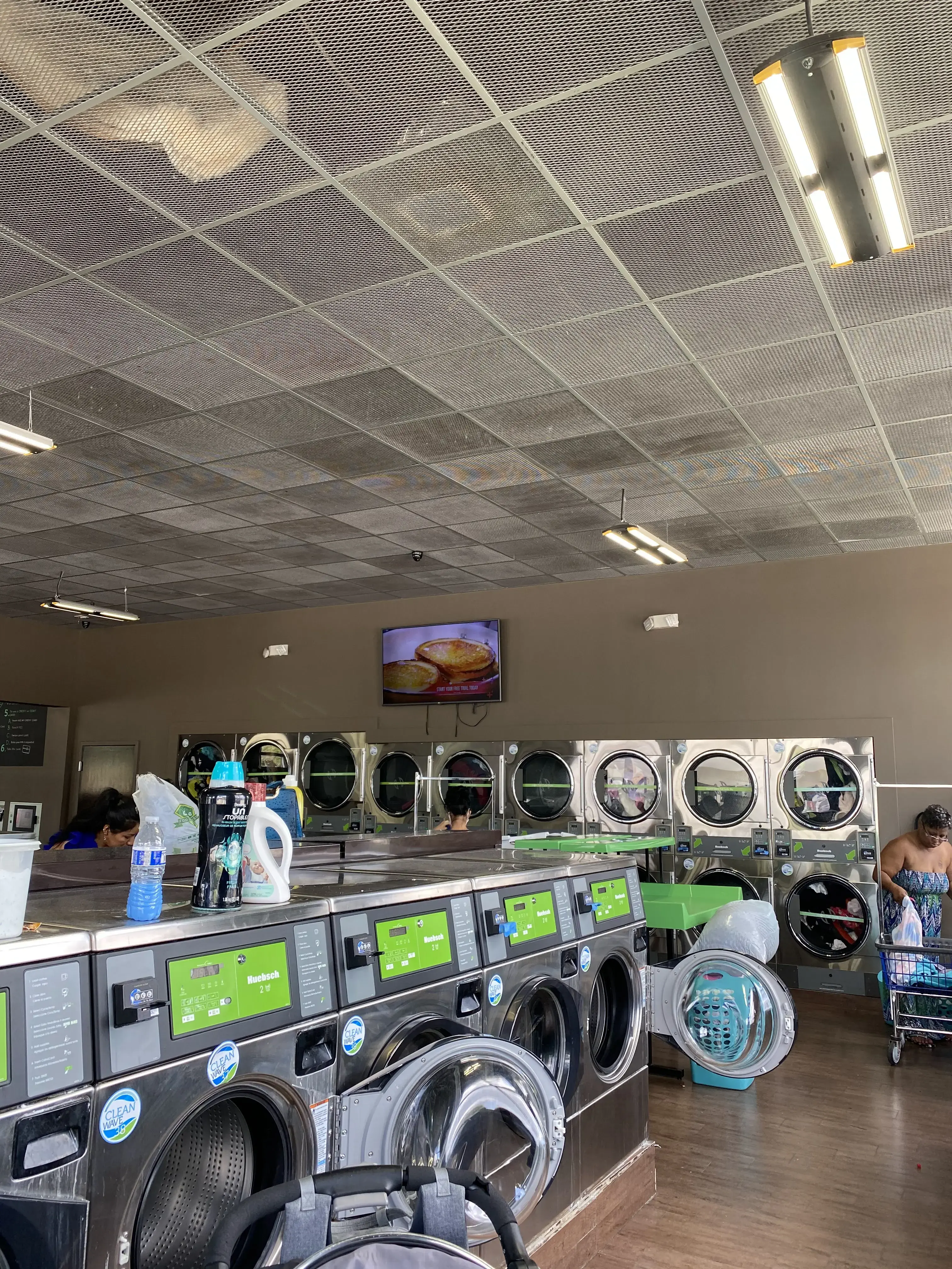 Clean Wave Laundry thumbnail 7