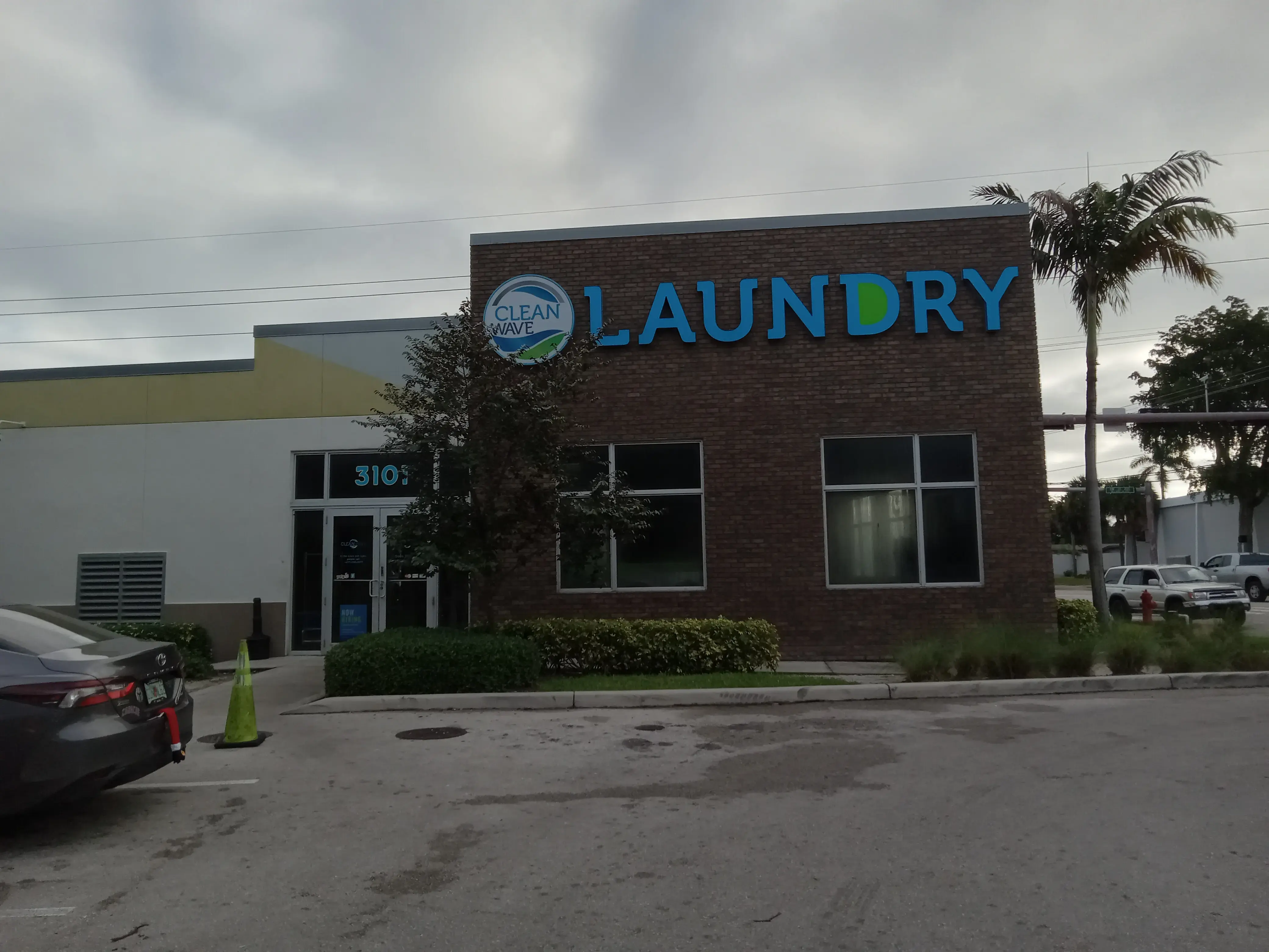 Clean Wave Laundry thumbnail 3
