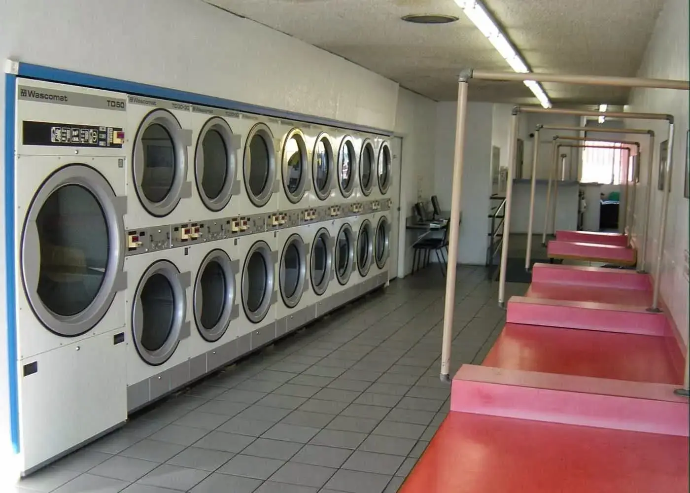 Clean Waves Laundry - Image 13