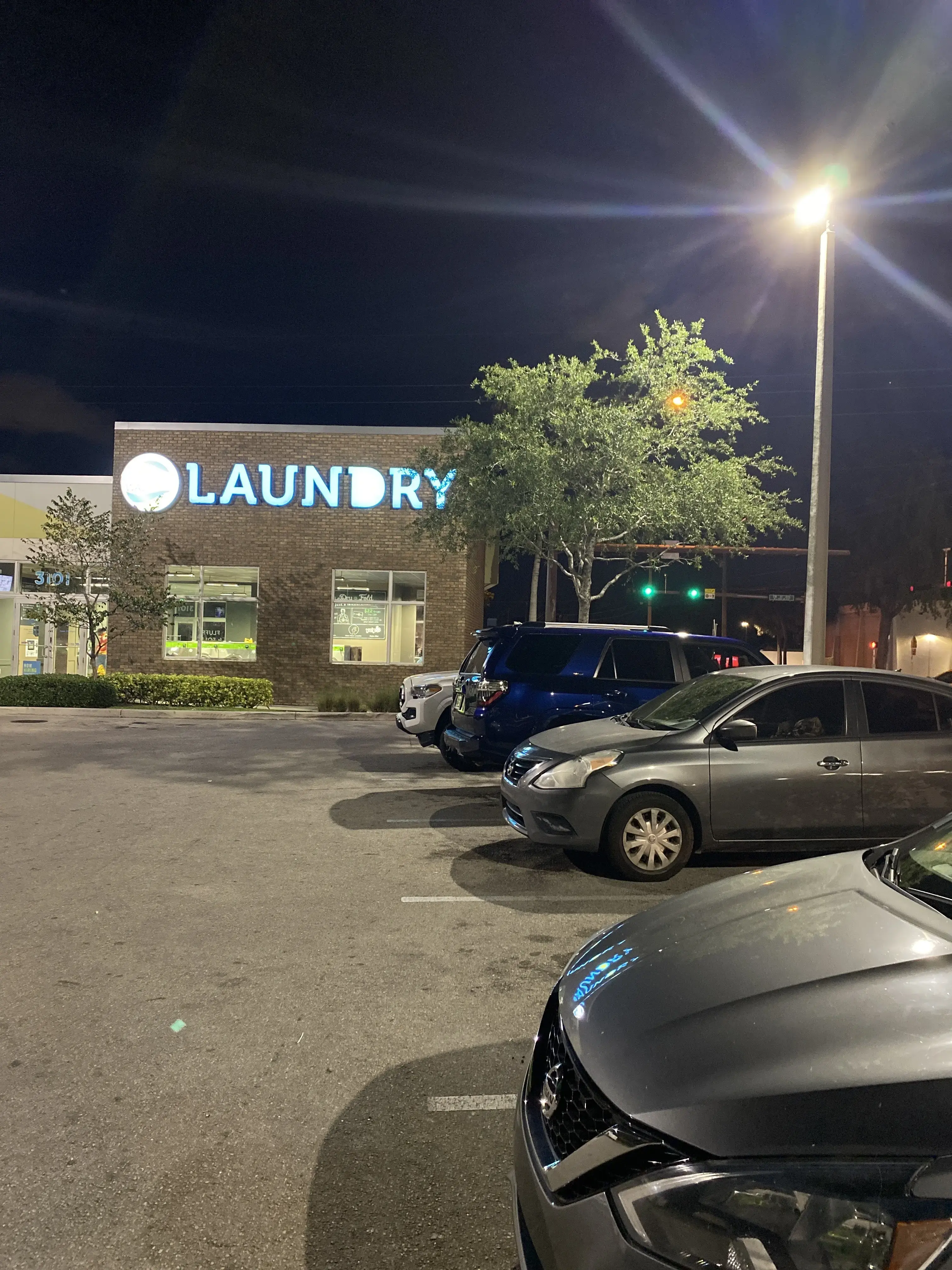 Clean Waves Laundry thumbnail 12