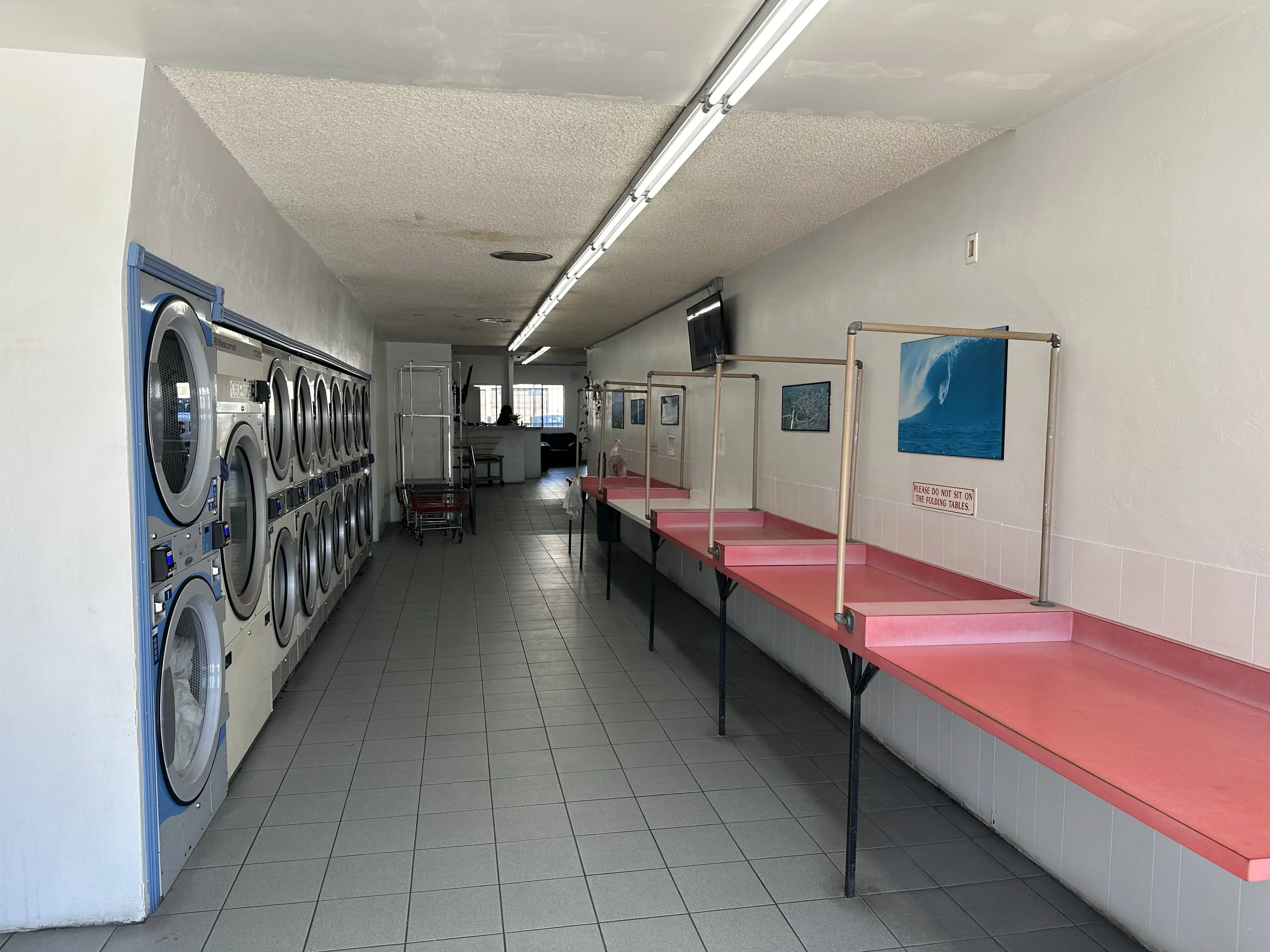 Clean Waves Laundry thumbnail 5