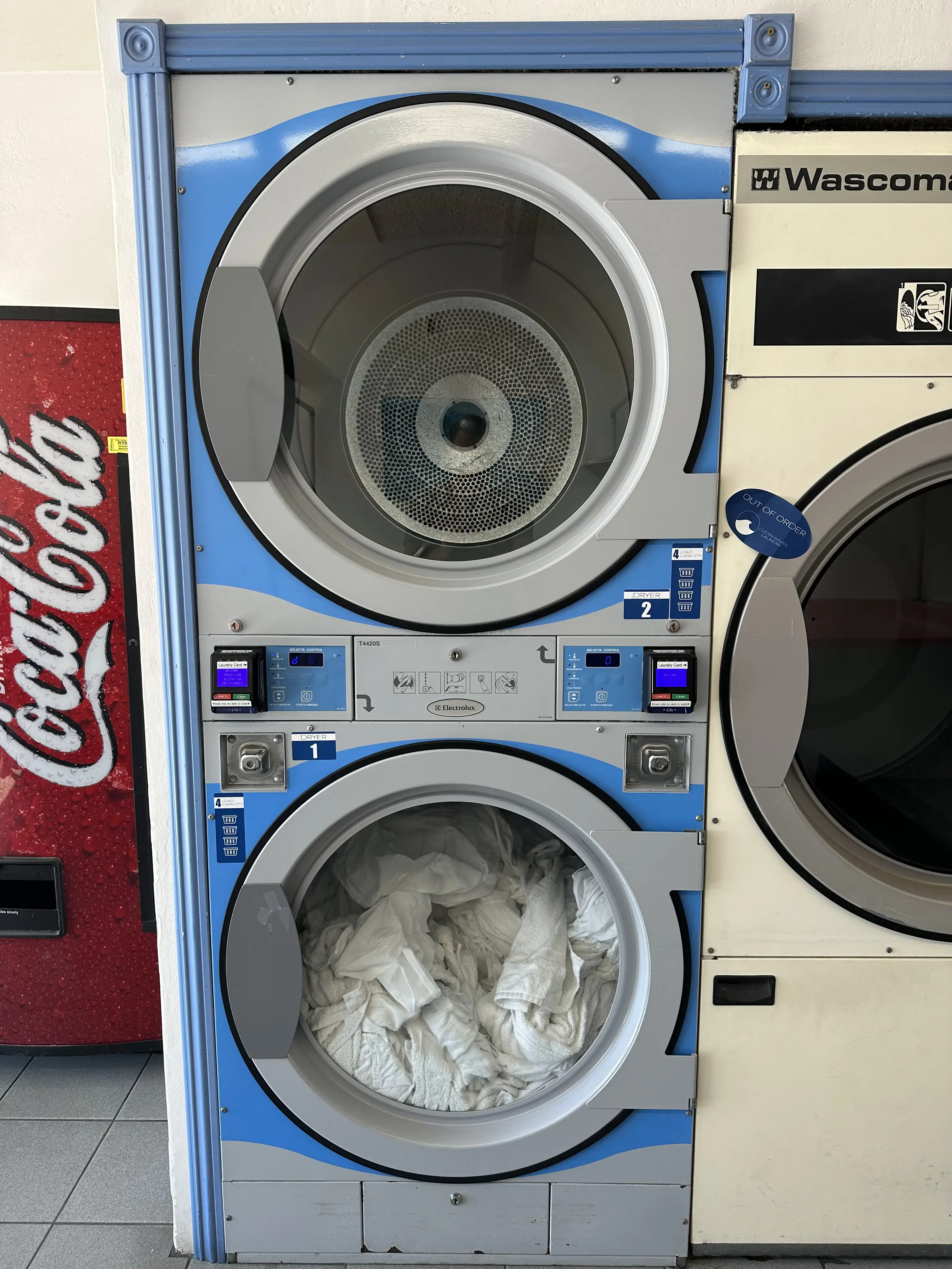 Clean Waves Laundry thumbnail 7