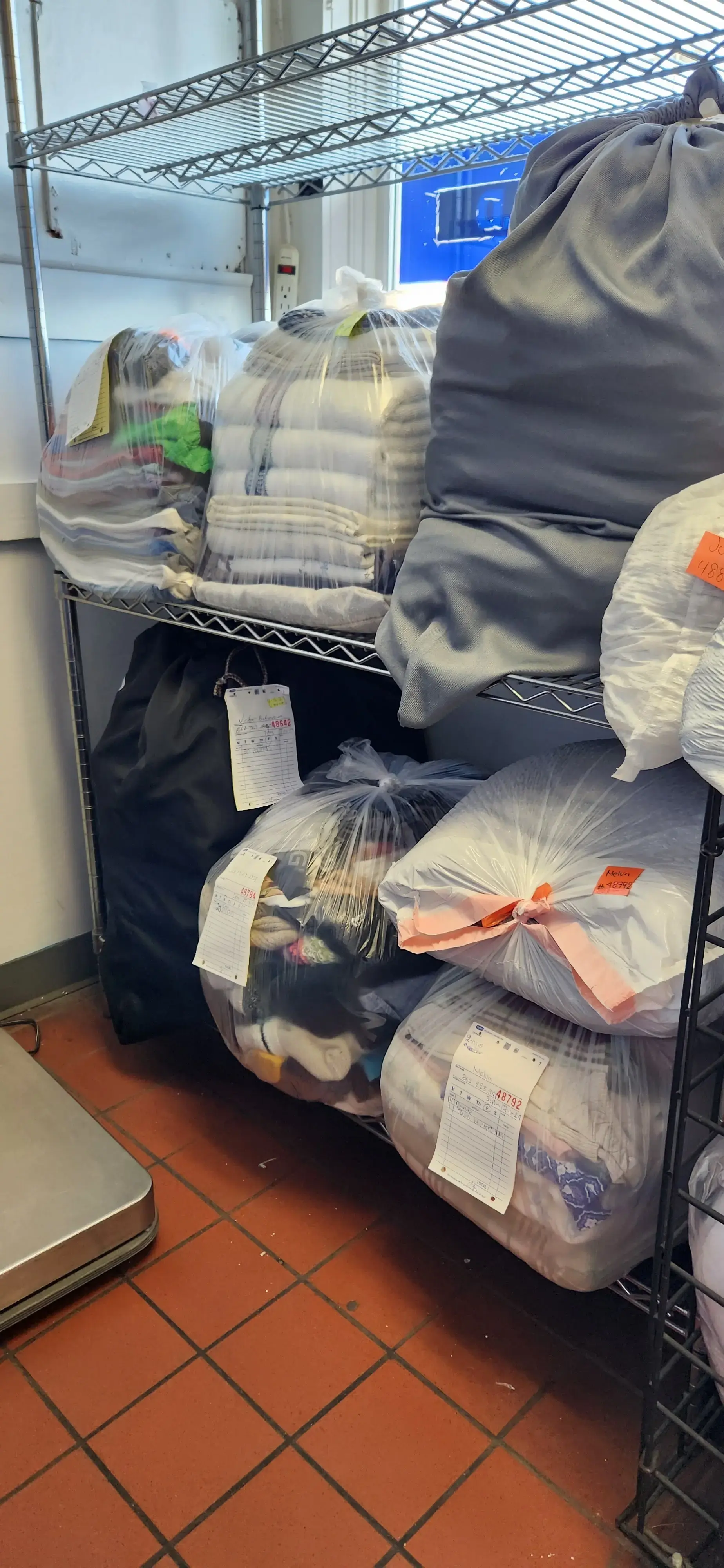 Clean Way Laundry thumbnail 5