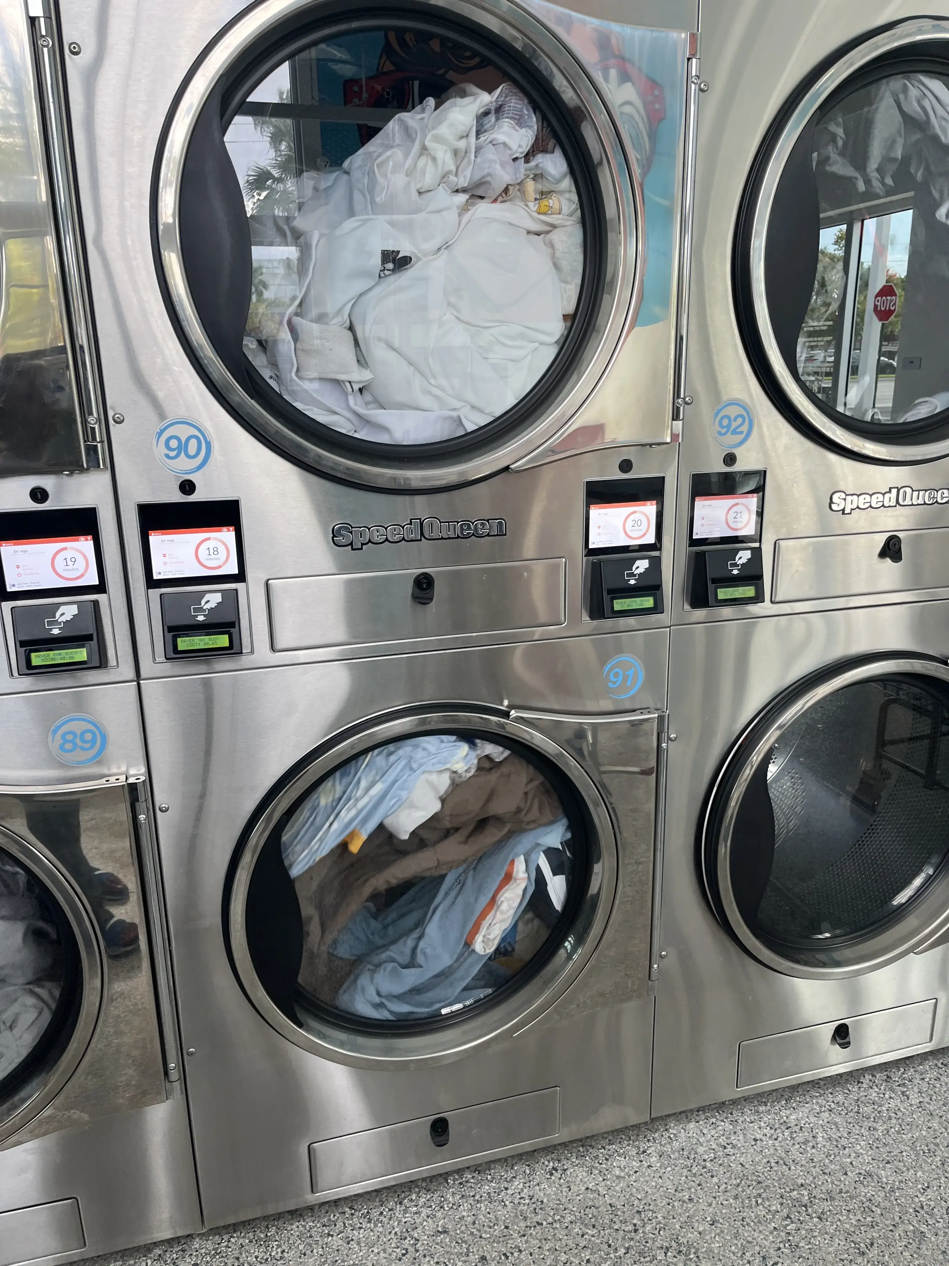 Clean Zone Laundry - Image 20