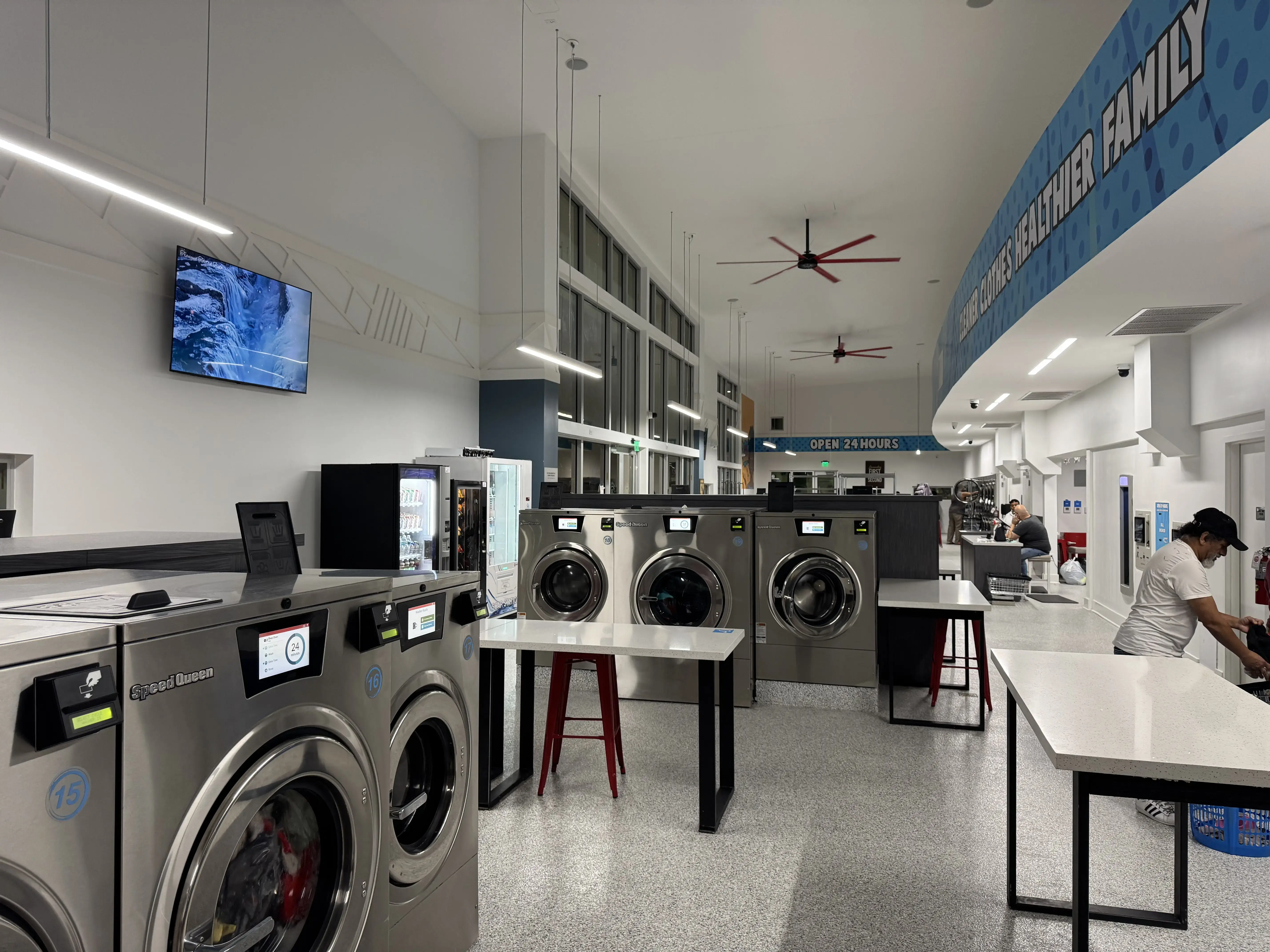 Clean Zone Laundry - Image 2