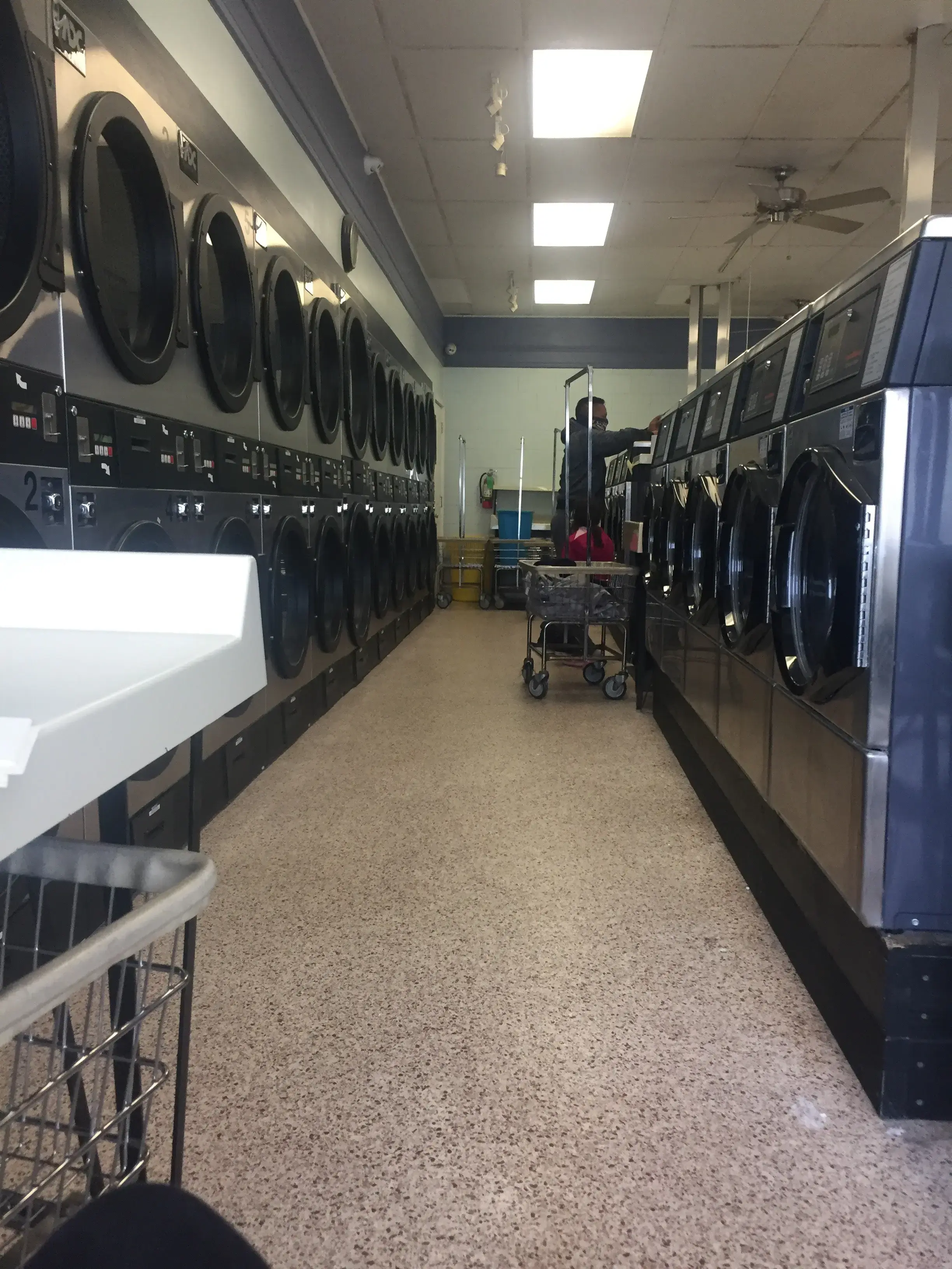 Cleanerama Dry Cleaners & Laundromat - Image 18