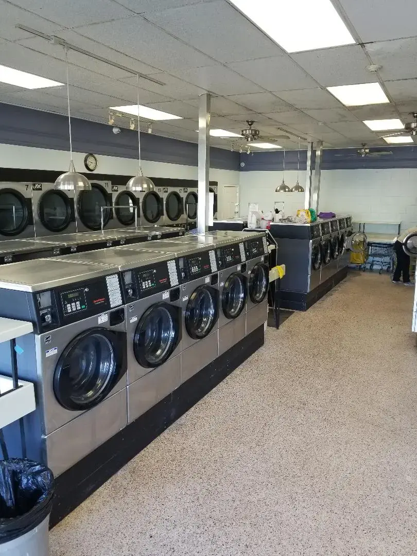 Cleanerama Dry Cleaners & Laundromat thumbnail 20