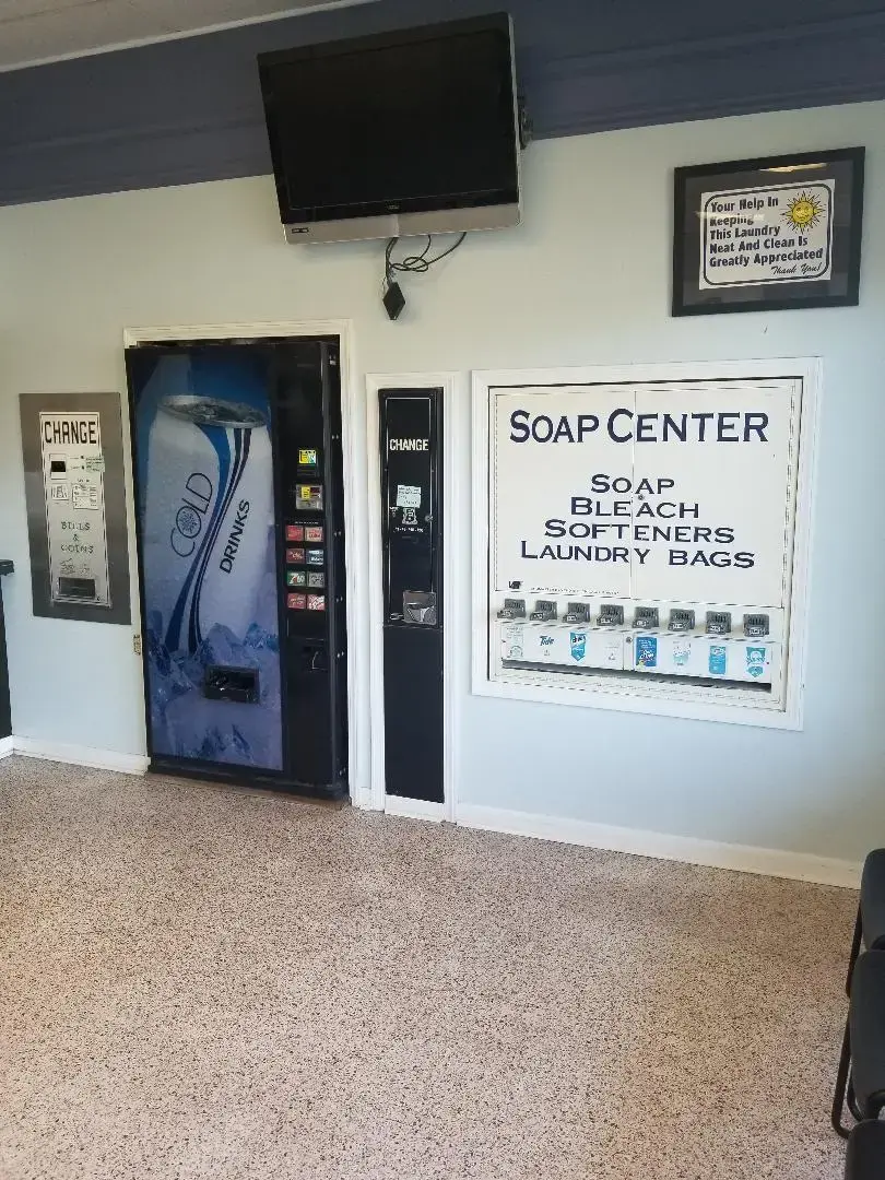 Cleanerama Dry Cleaners & Laundromat - Image 4