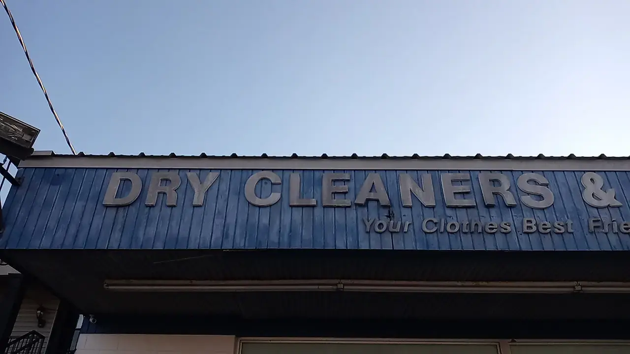 Cleanerama Dry Cleaners & Laundromat thumbnail 16