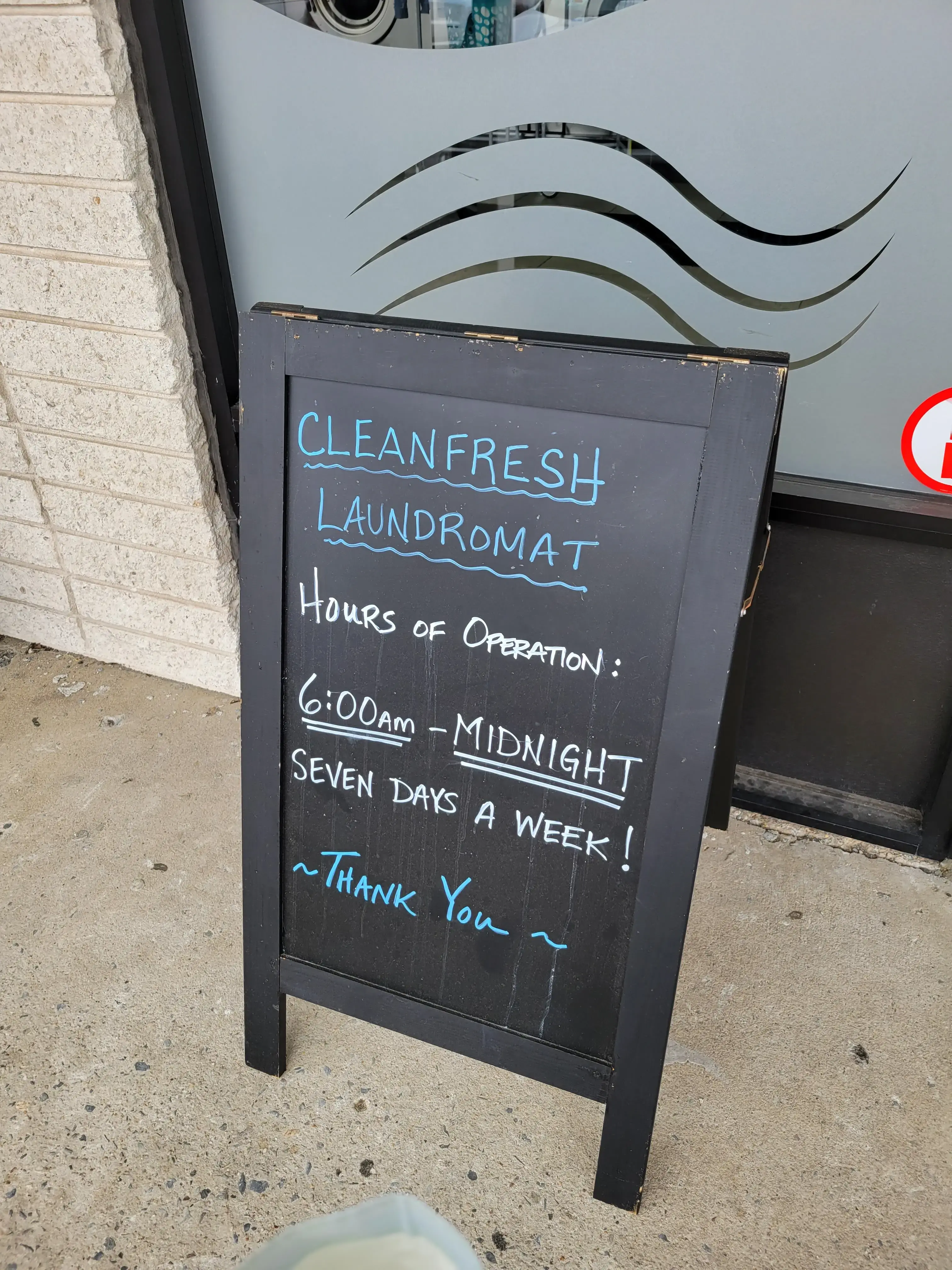 CleanFresh Laundromat - Image 9
