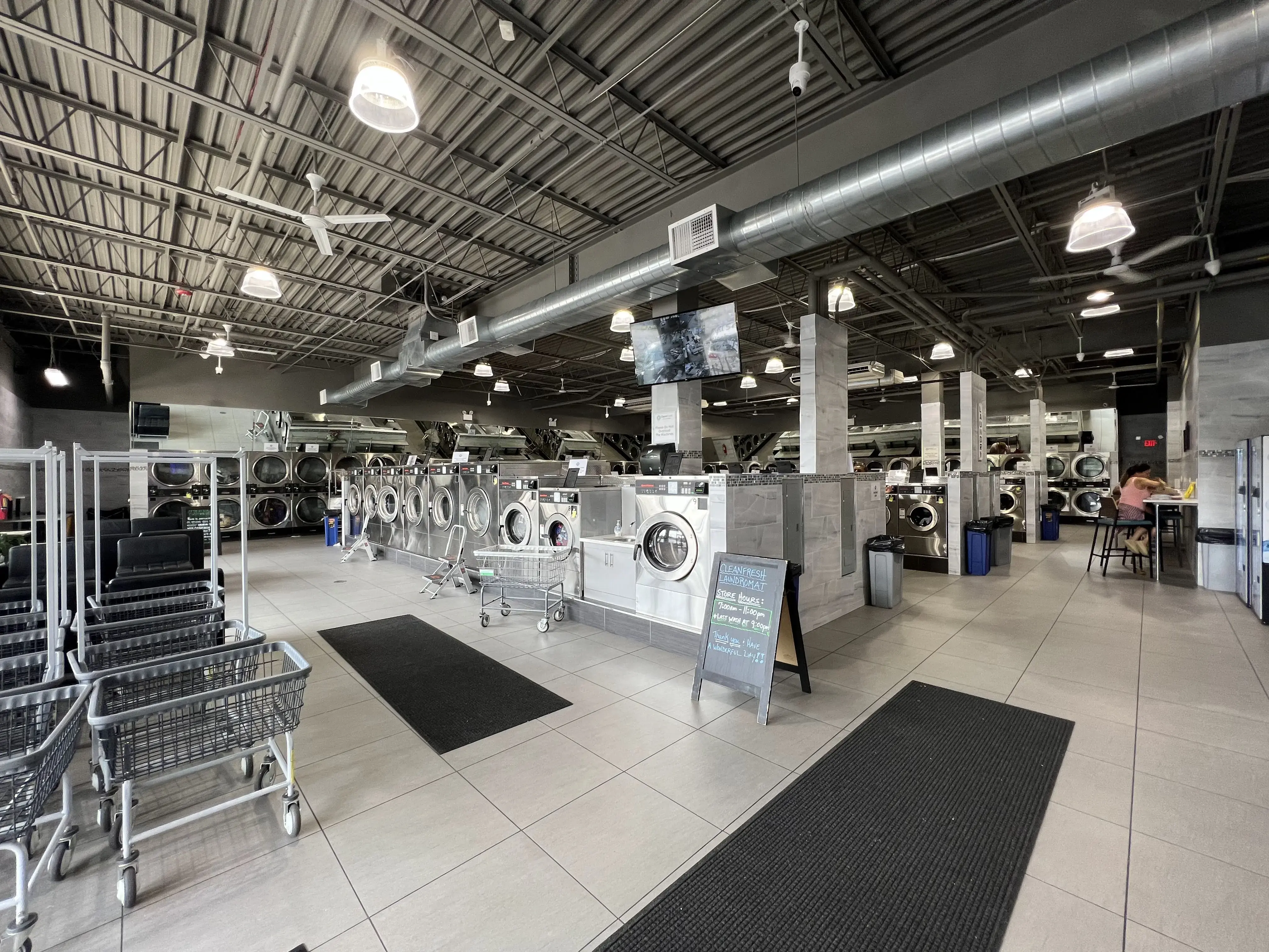 CleanFresh Laundromat - Image 10