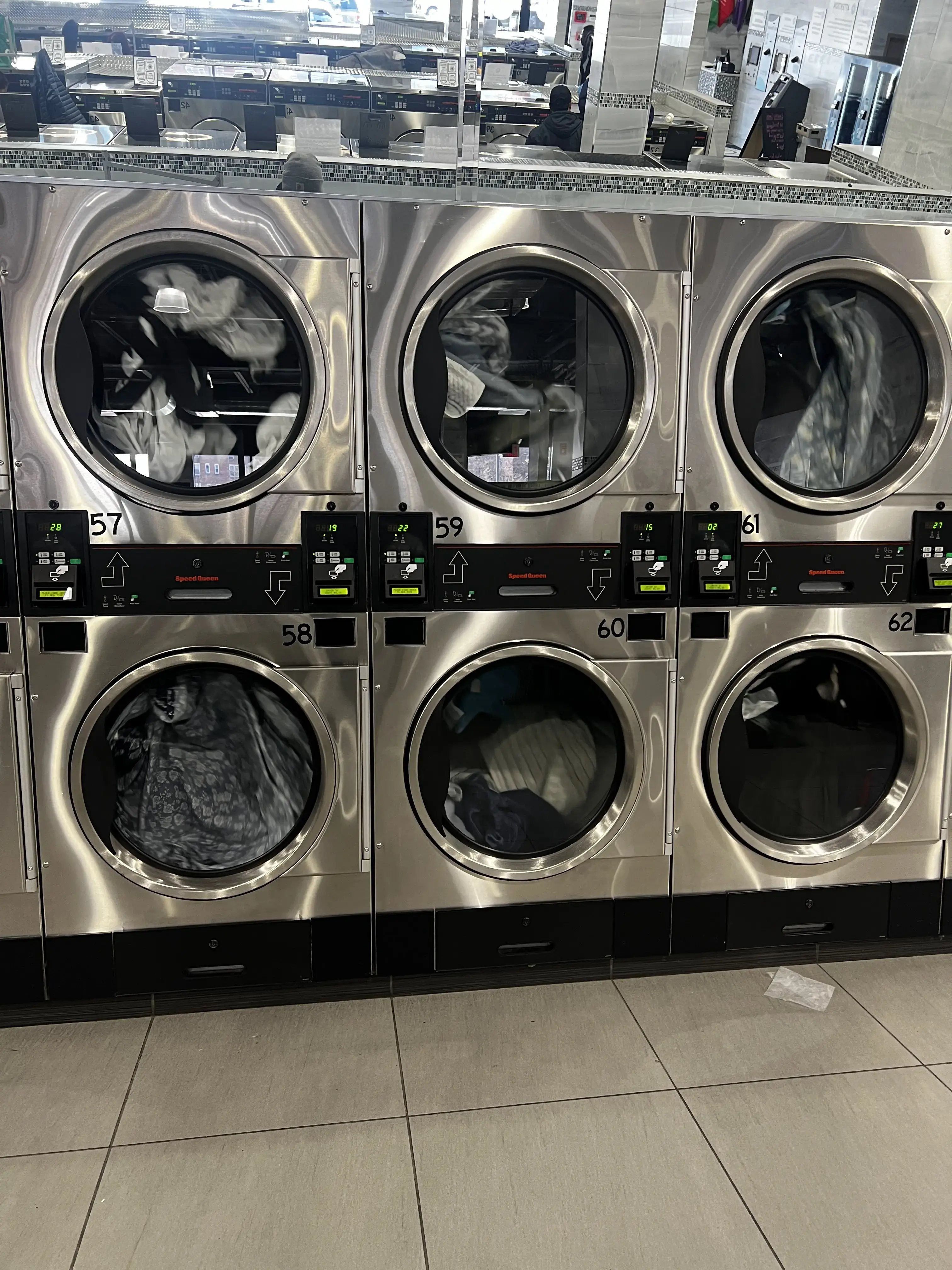 CleanFresh Laundromat - Image 2