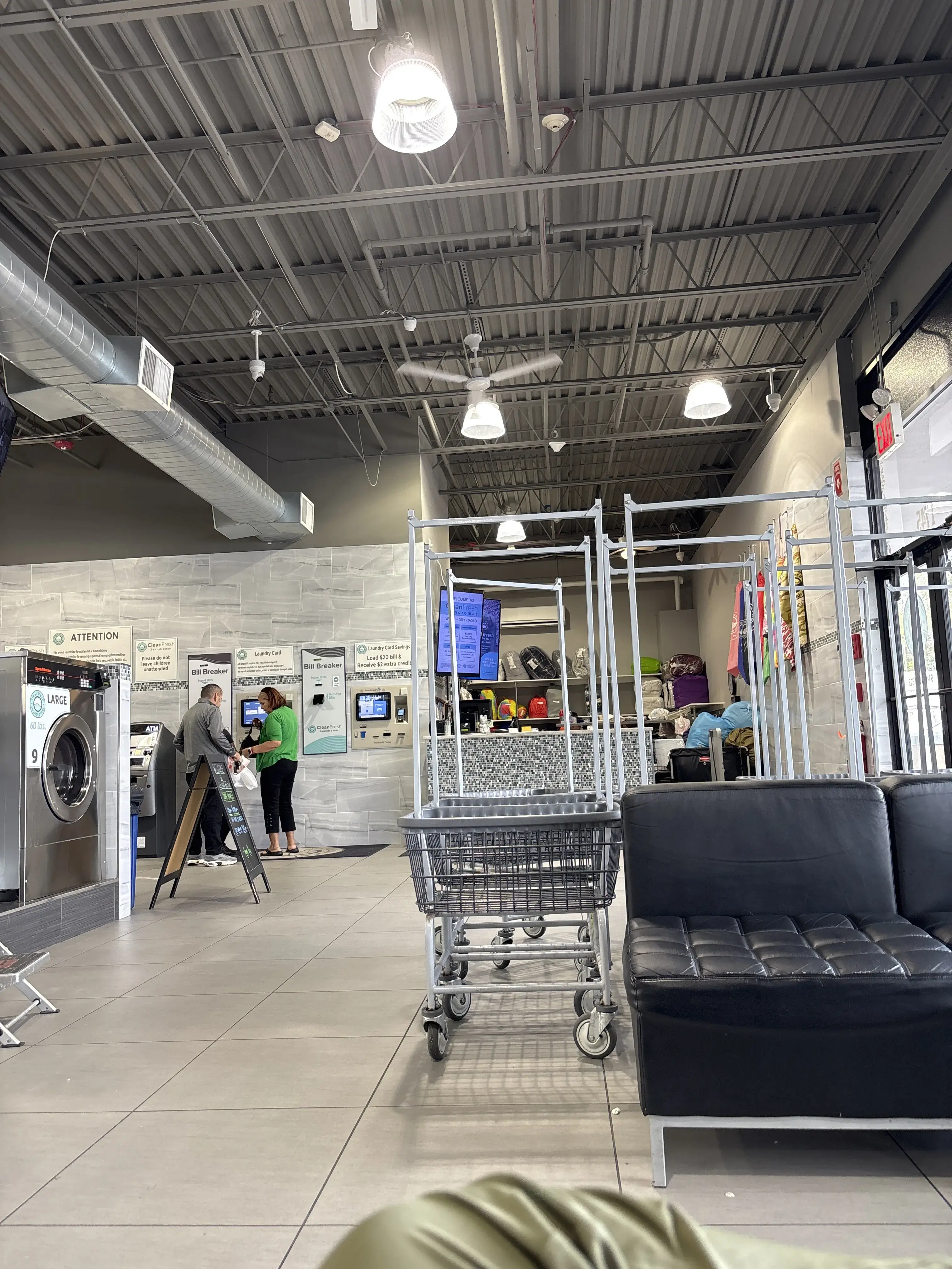 CleanFresh Laundromat - Image 18