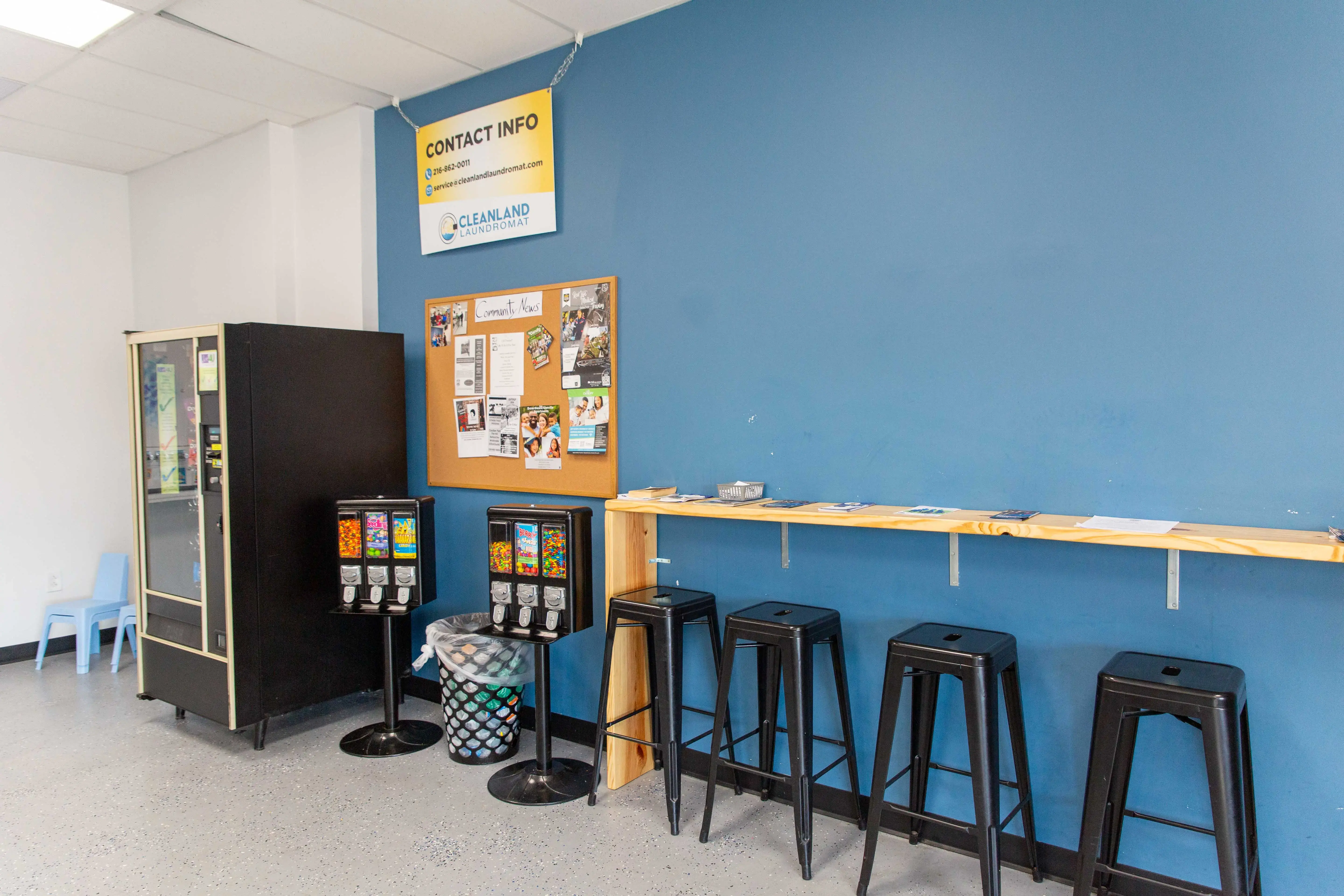 Cleanland Laundromat - Image 9