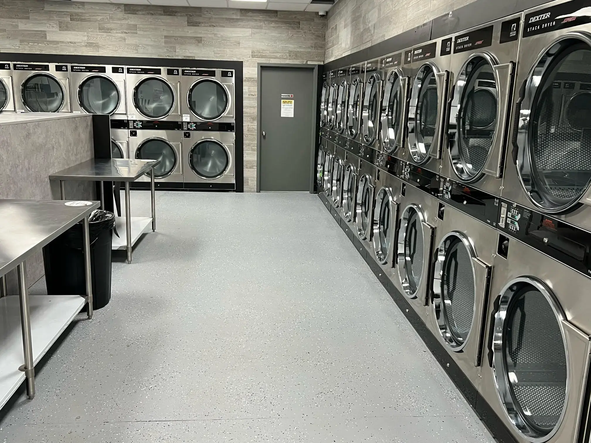Cleanland Laundromat - Image 12