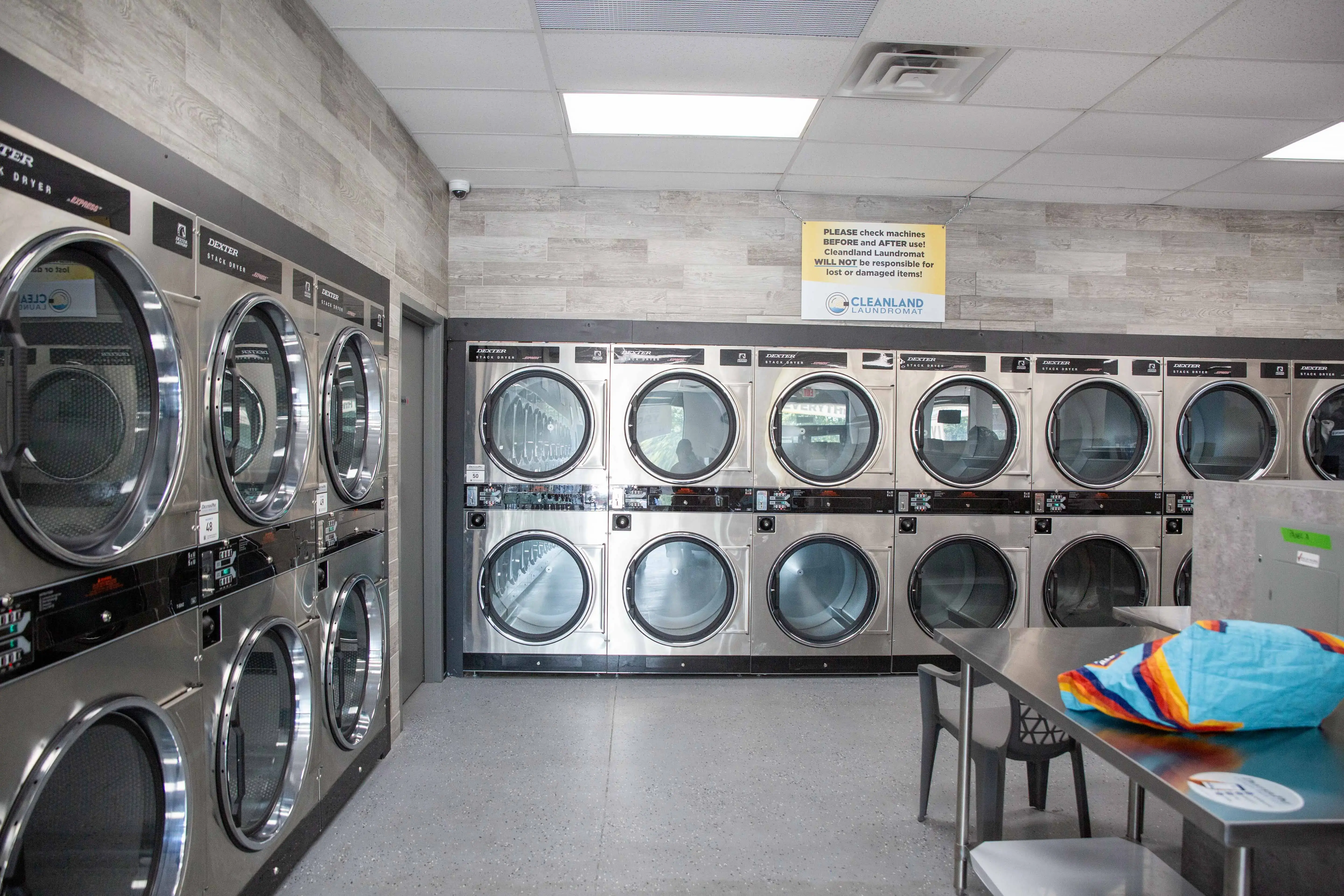 Cleanland Laundromat - Image 16