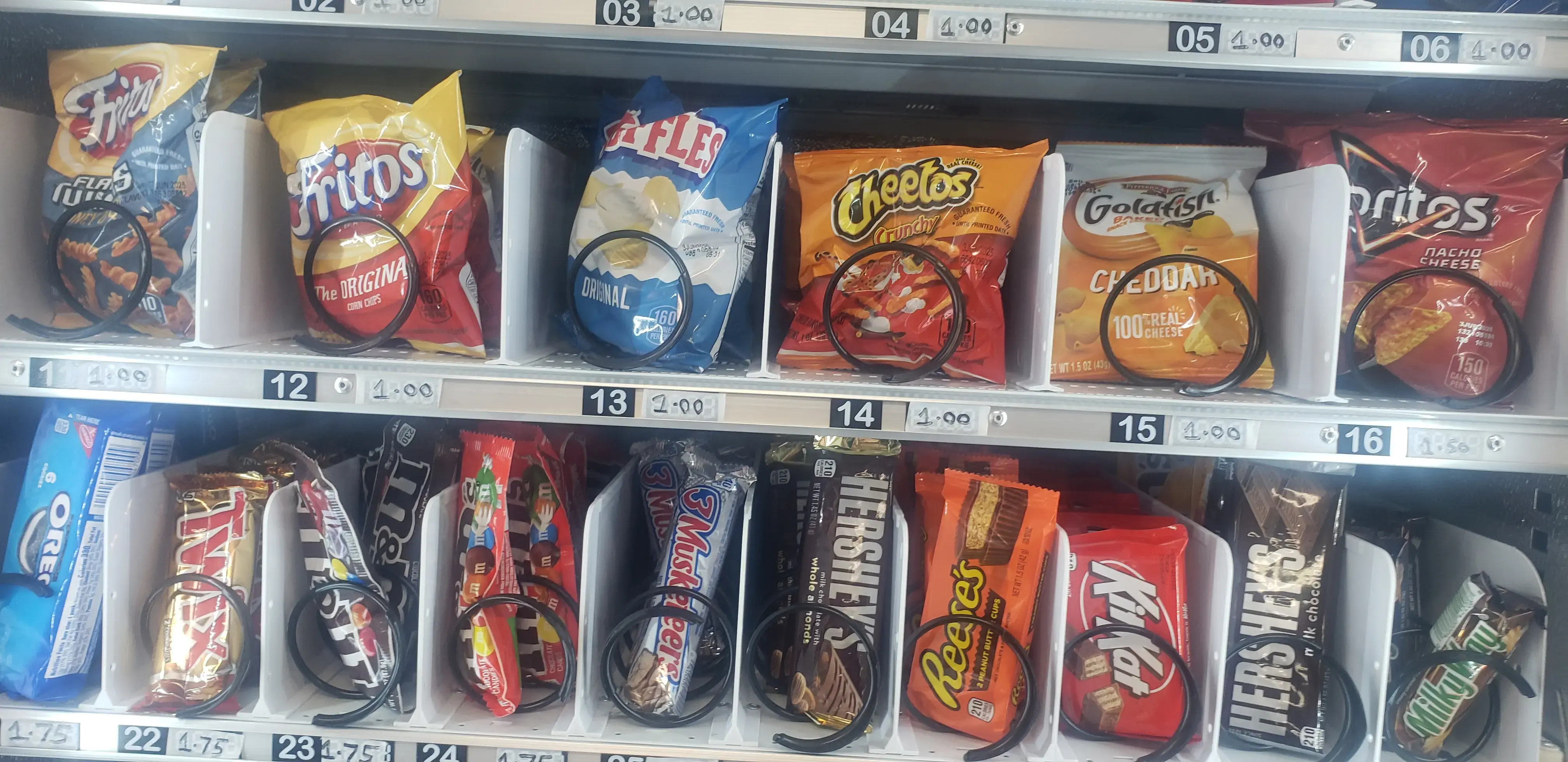 CleanMAX Laundromat thumbnail 18