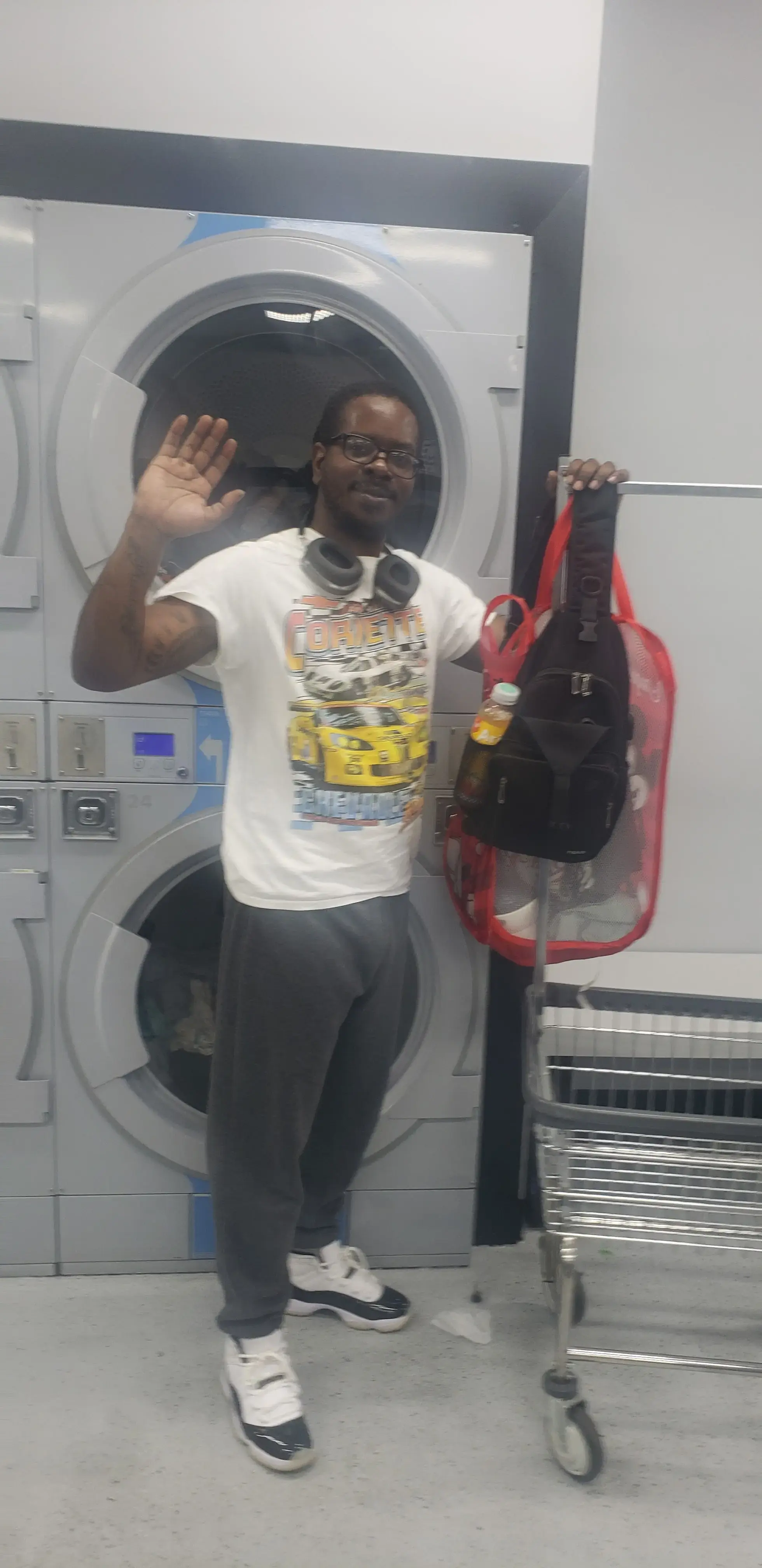 CleanMAX Laundromat thumbnail 14