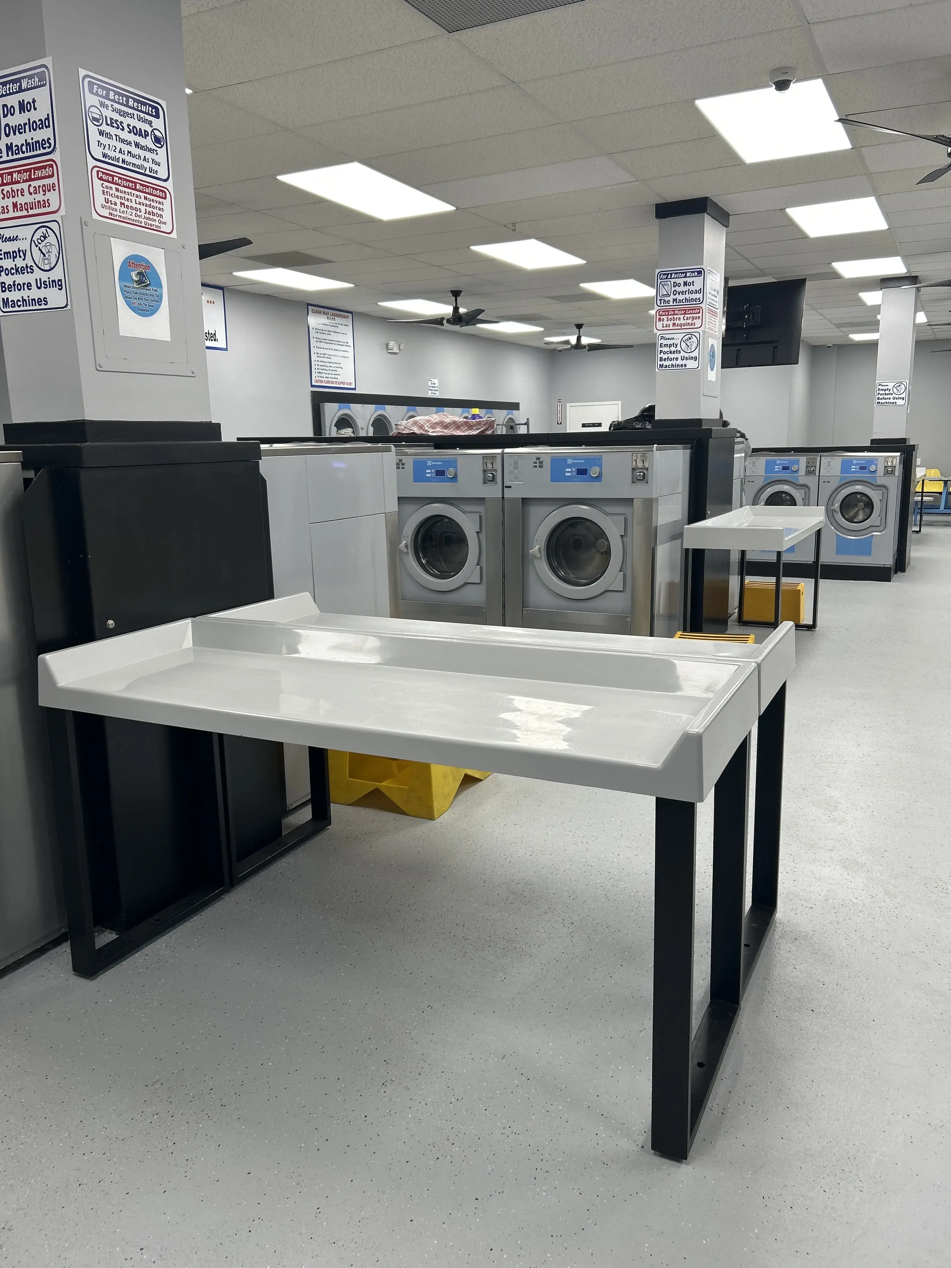 CleanMAX Laundromat thumbnail 19
