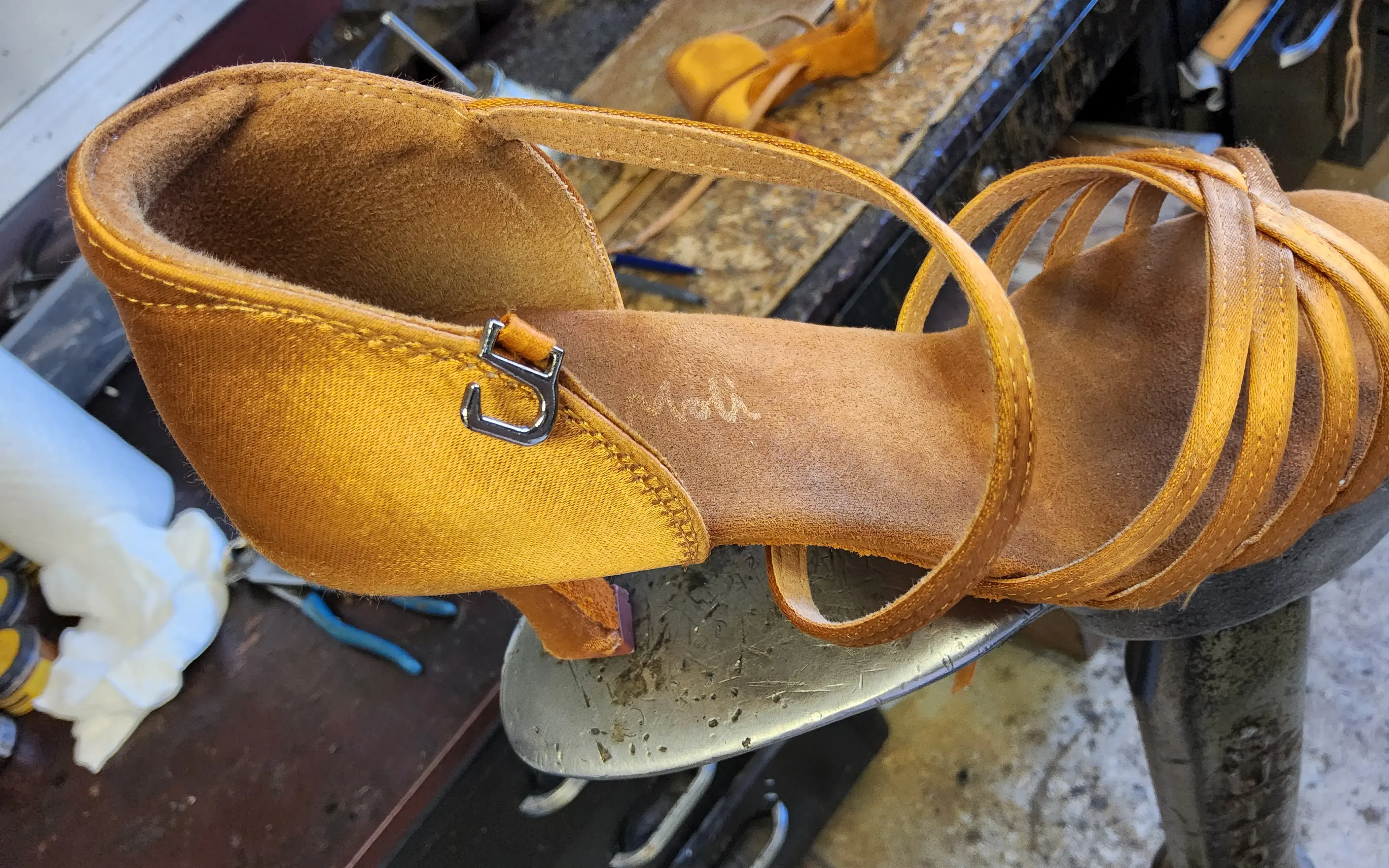 CleanMeNow Alterations and Dry Cleaning thumbnail 5