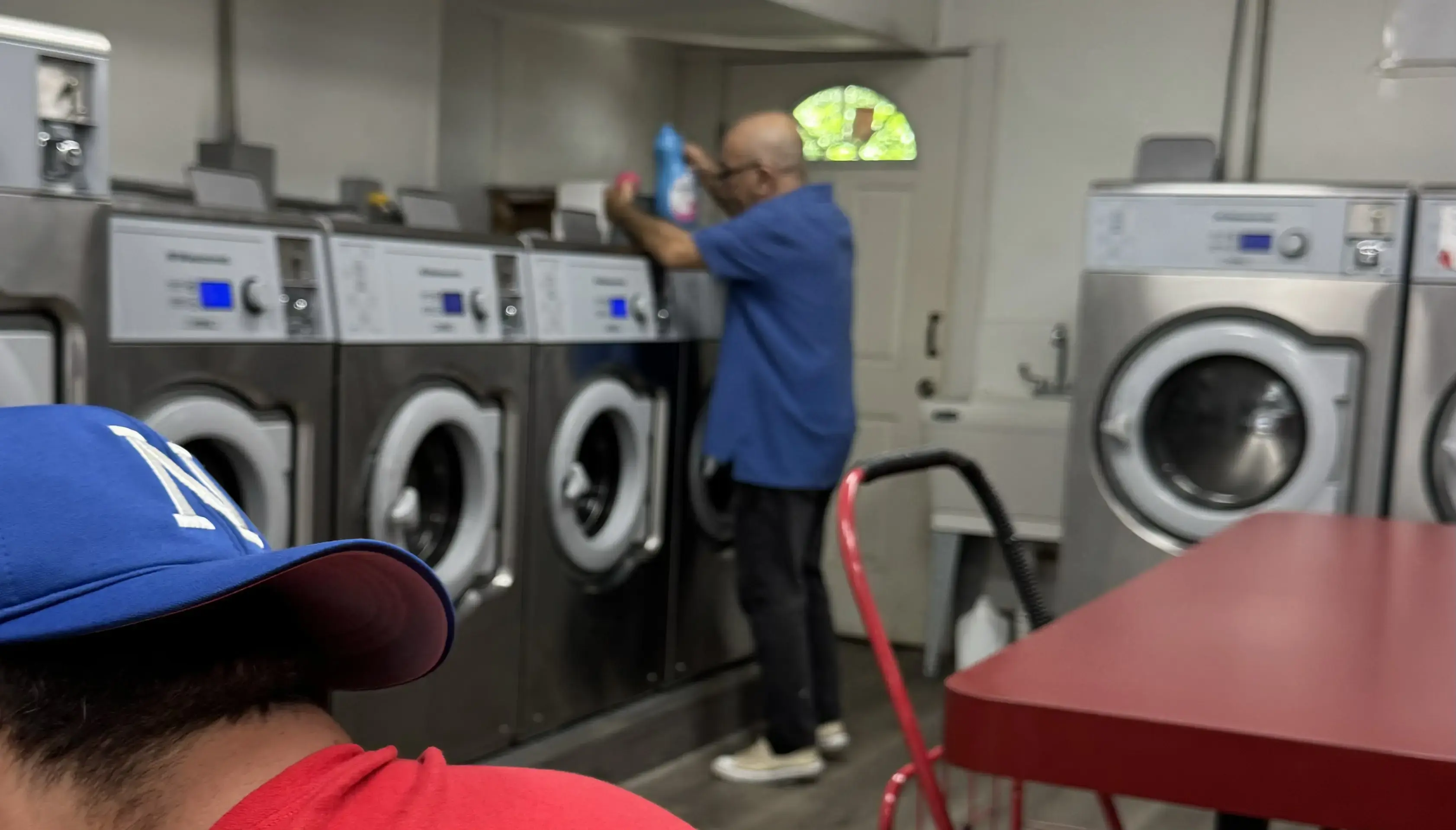CLEANNBRIGHT LAUNDROMAT 2409 BERGENLINE AVE thumbnail 6