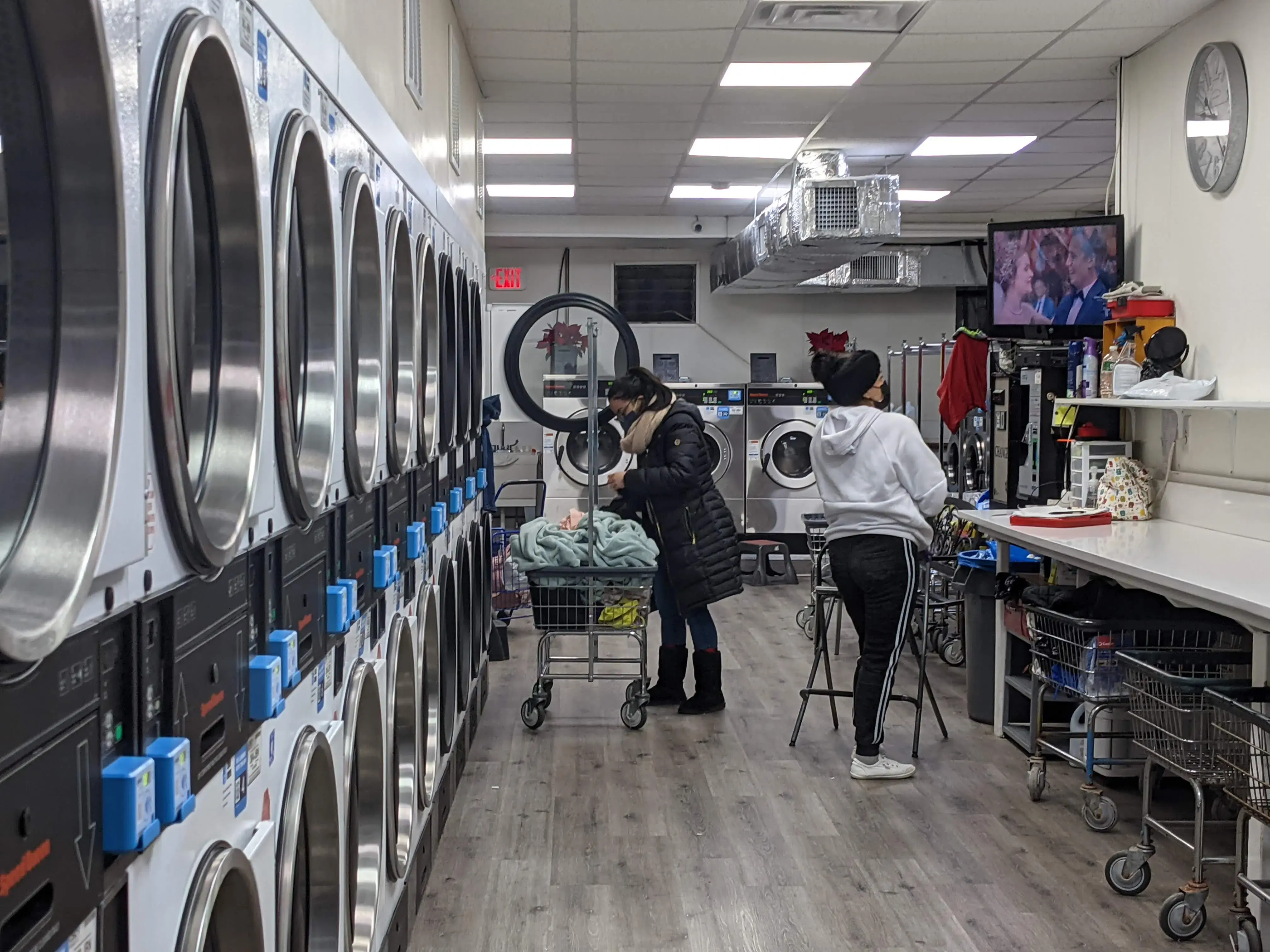 CLEANNBRIGHT LAUNDROMAT 2409 BERGENLINE AVE location