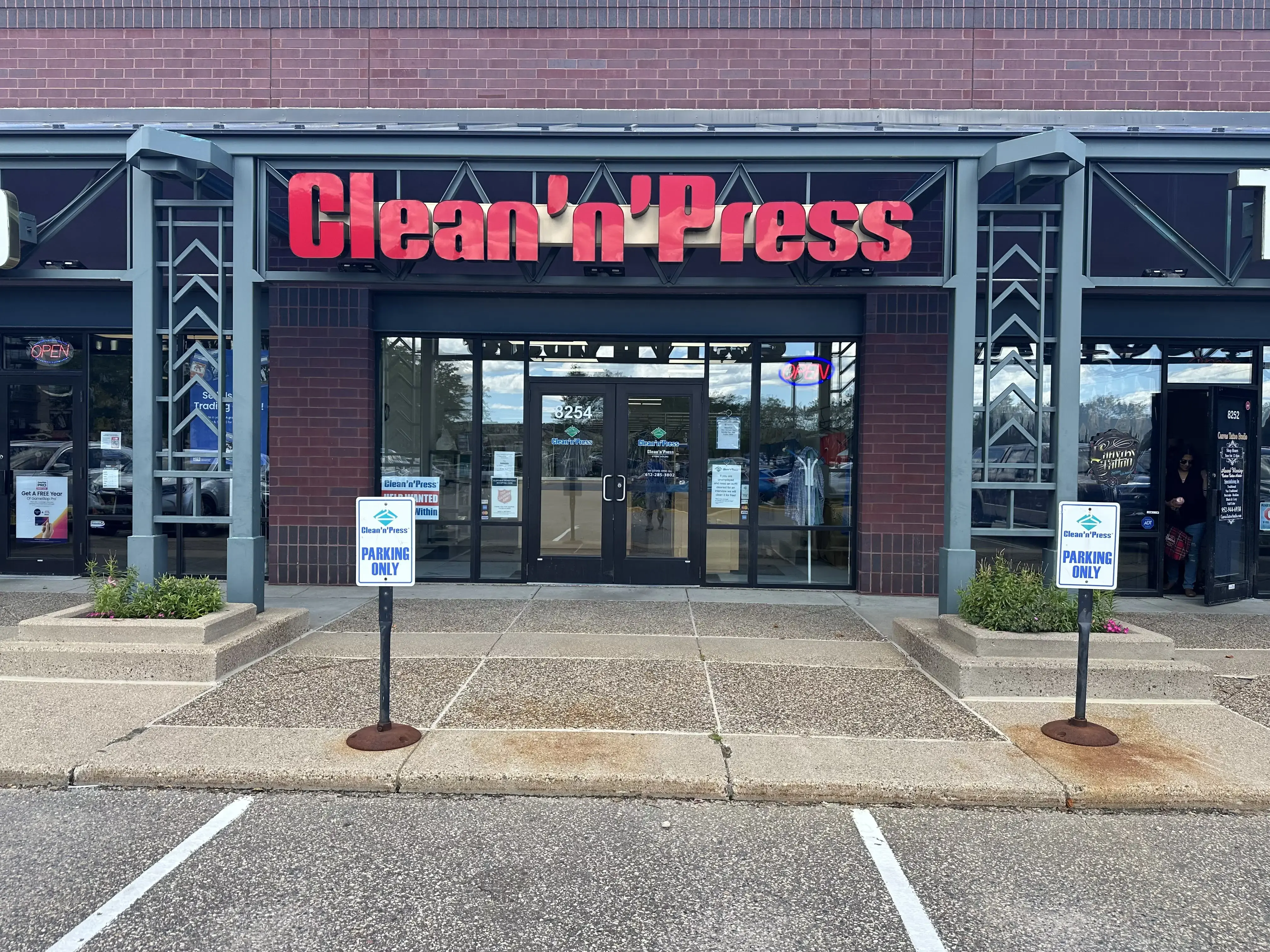 Clean'n'Press Dry Cleaning, Laundry & Linen thumbnail 2