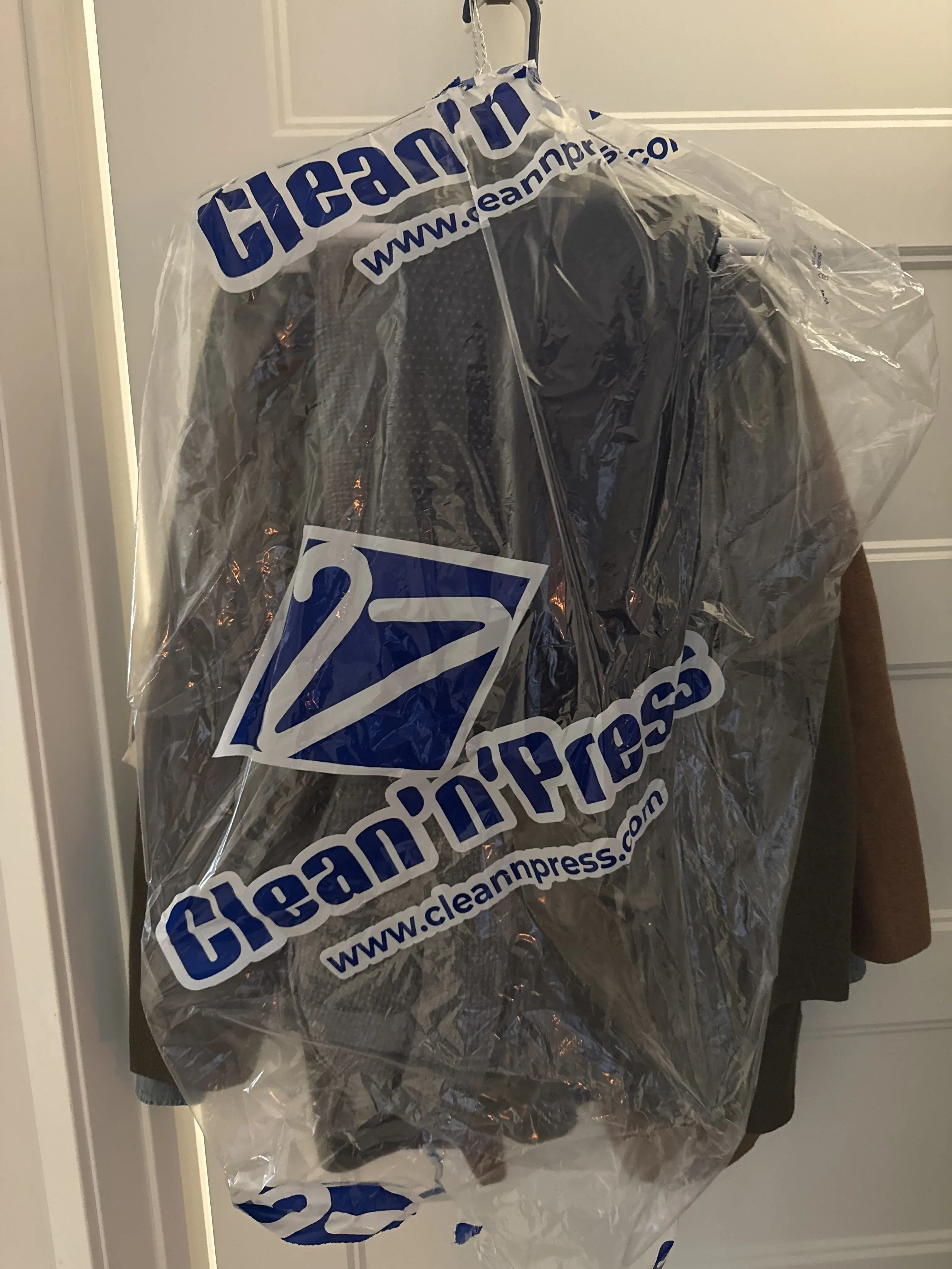 Clean'n'Press Dry Cleaning, Laundry & Linen thumbnail 5