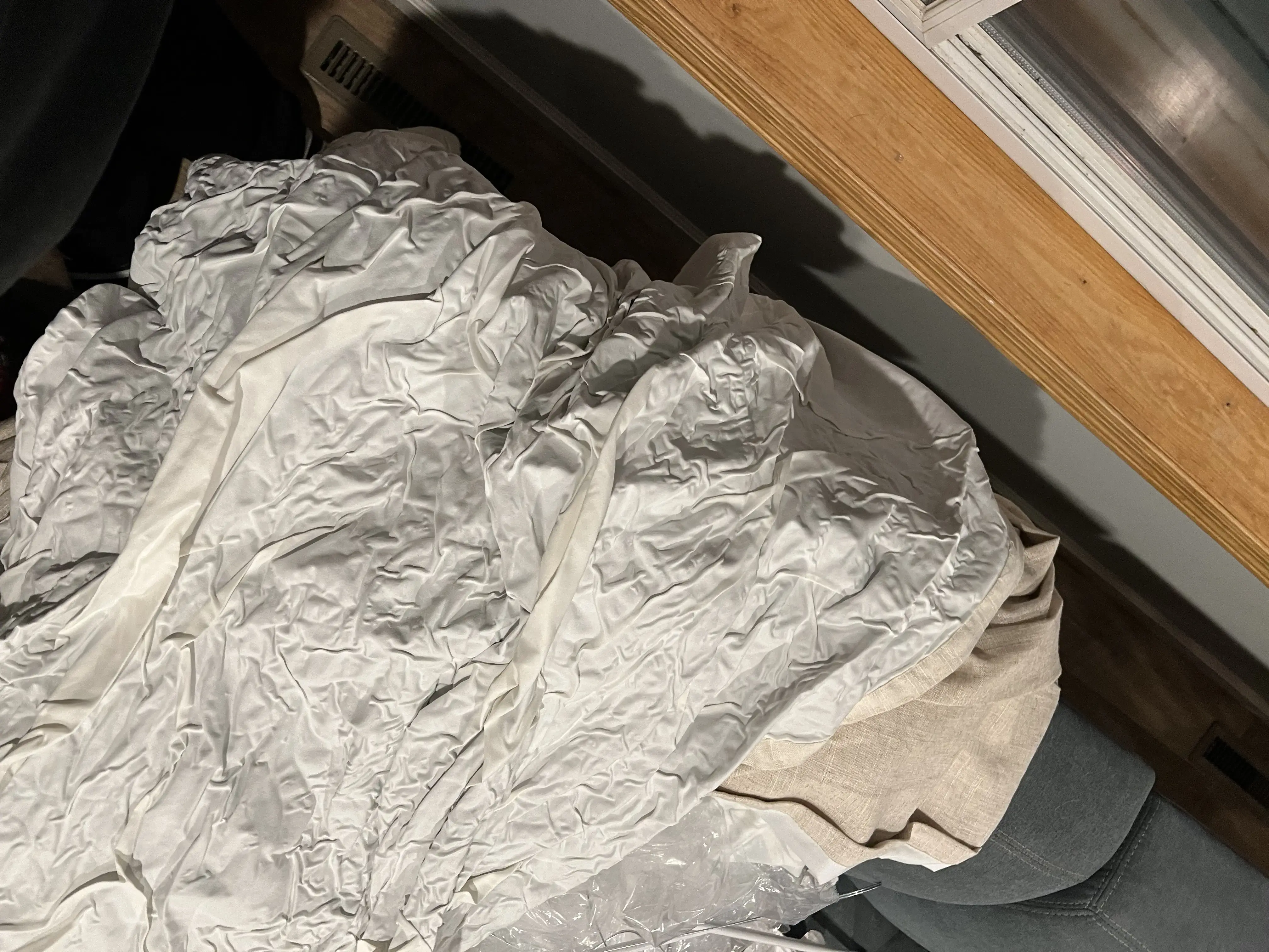 Clean'n'Press Dry Cleaning, Laundry & Linen thumbnail 7