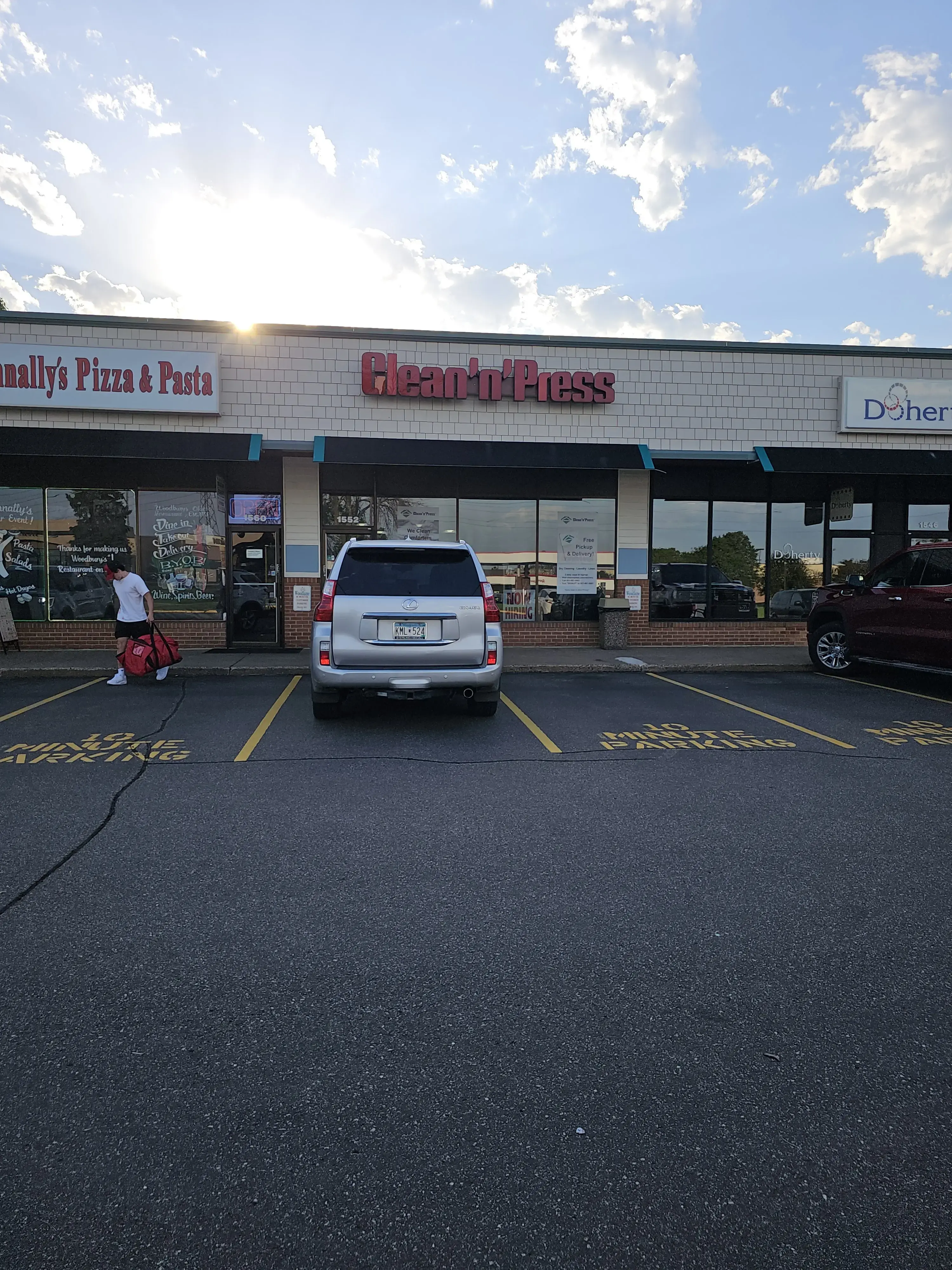 Clean'n'Press Dry Cleaning, Laundry & Linen thumbnail 2