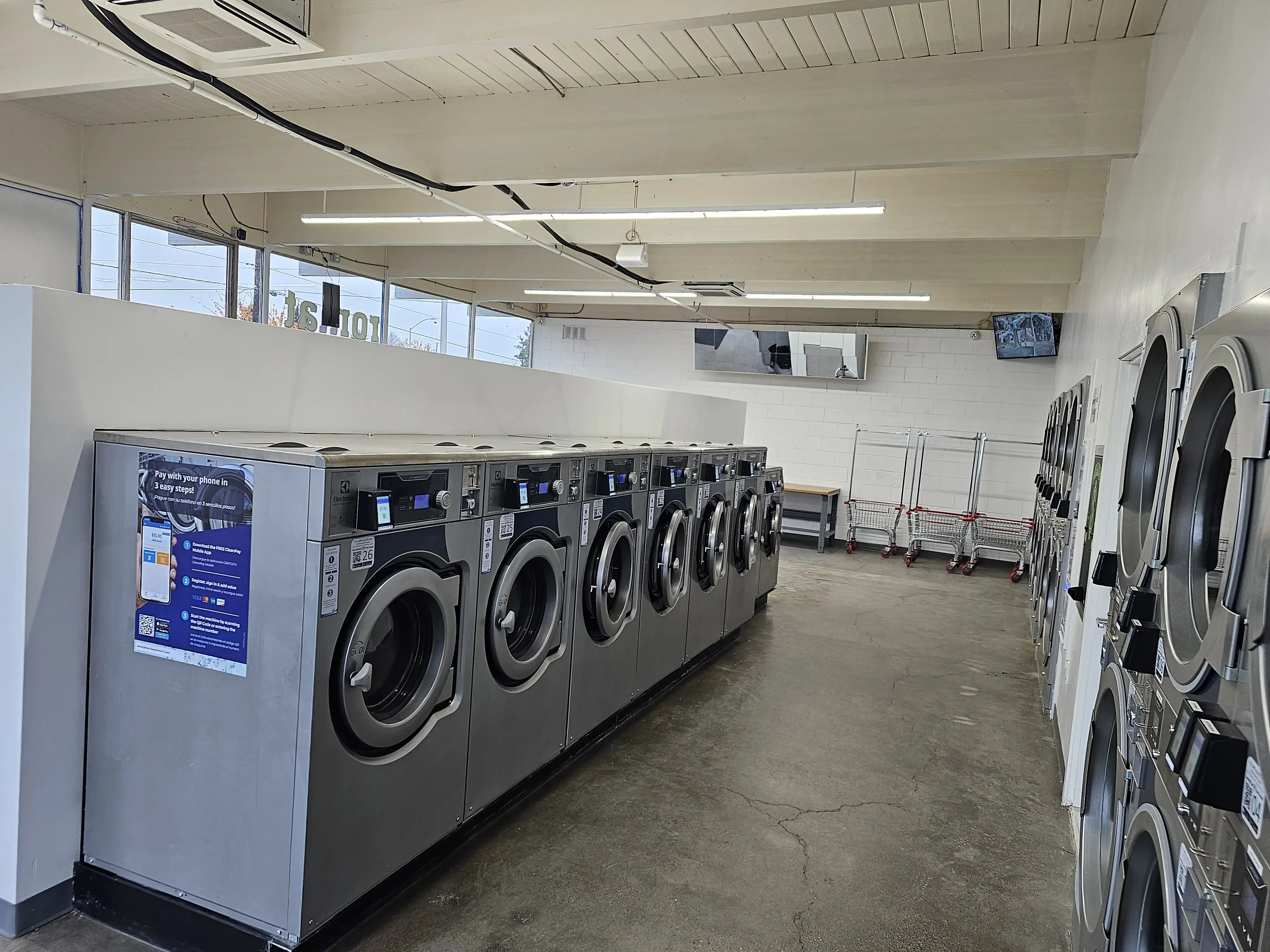 Cleanworks laundromat thumbnail 1