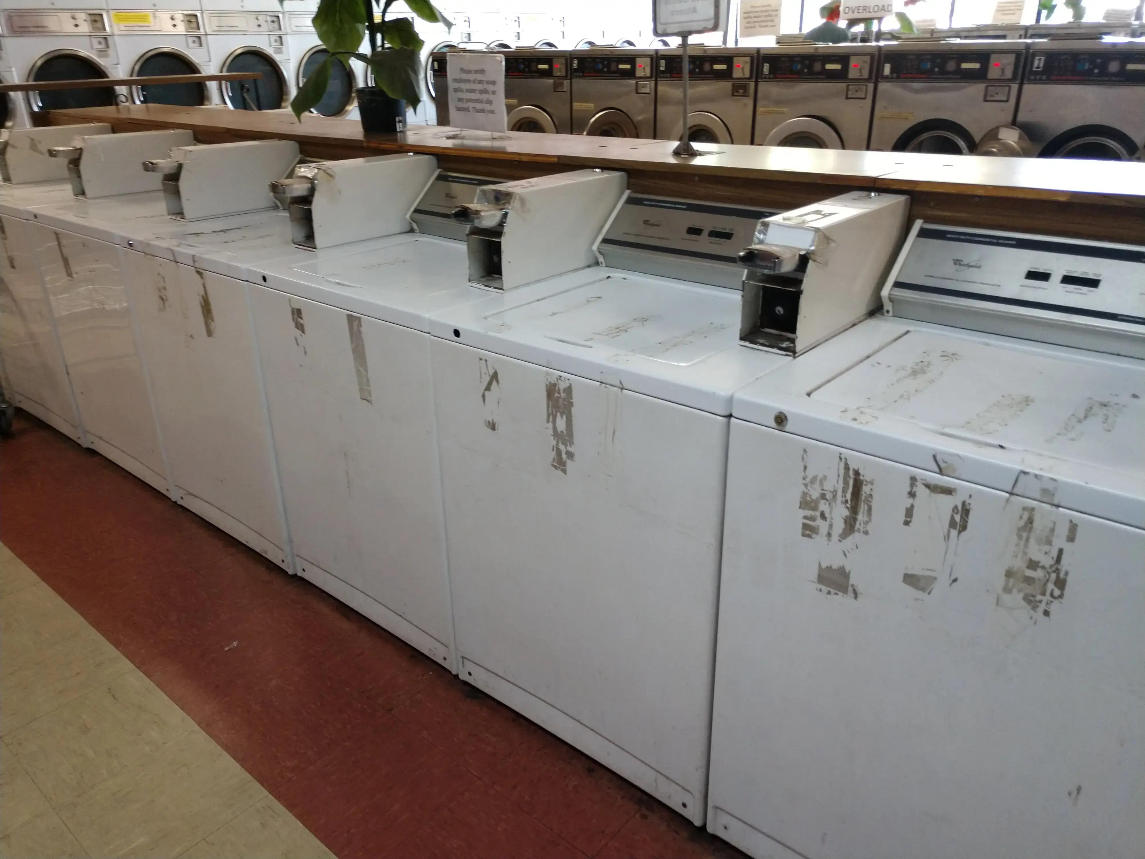 Clearlake Laundry - Image 2