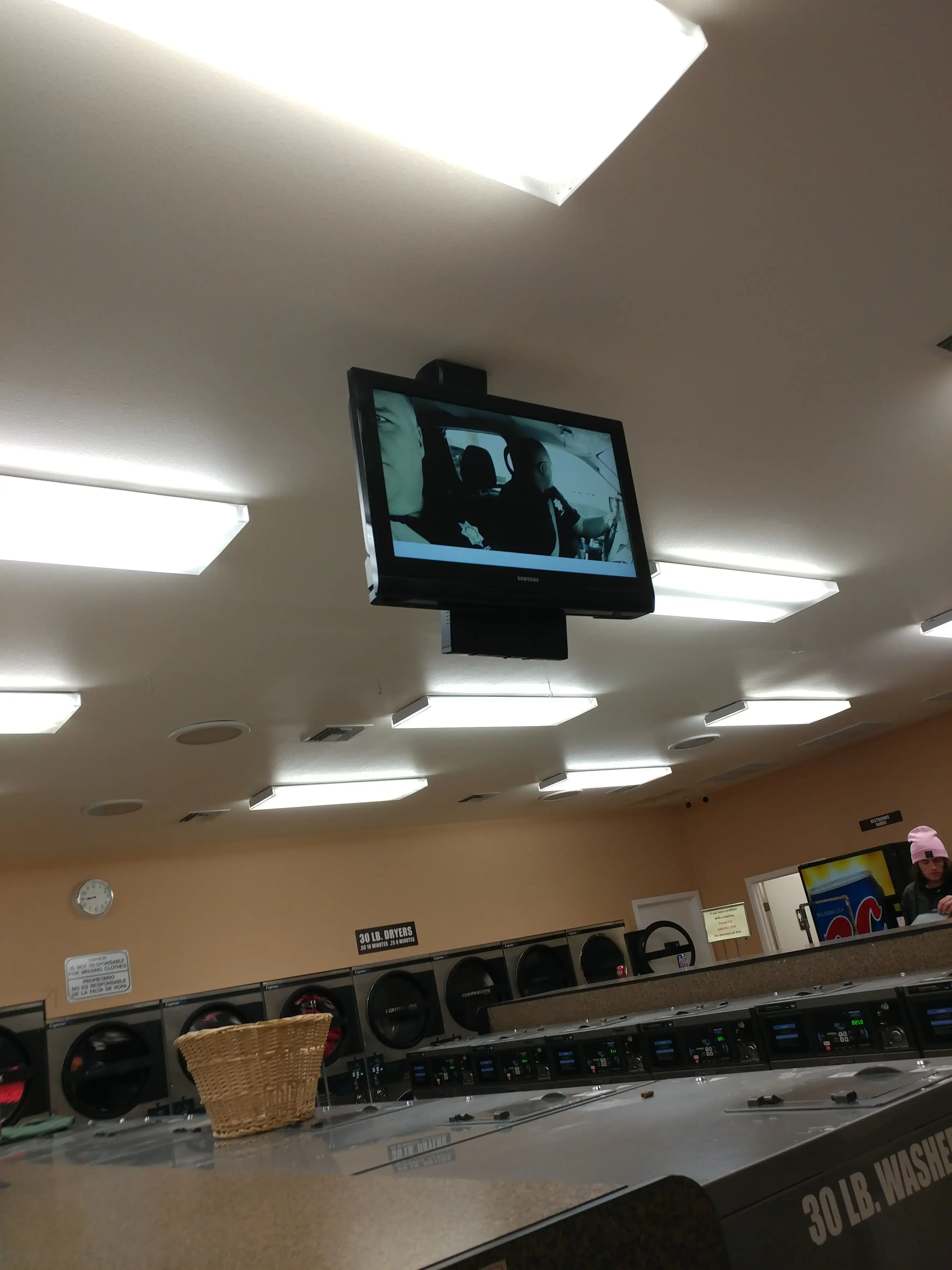 Clearwater Coin Laundry thumbnail 15