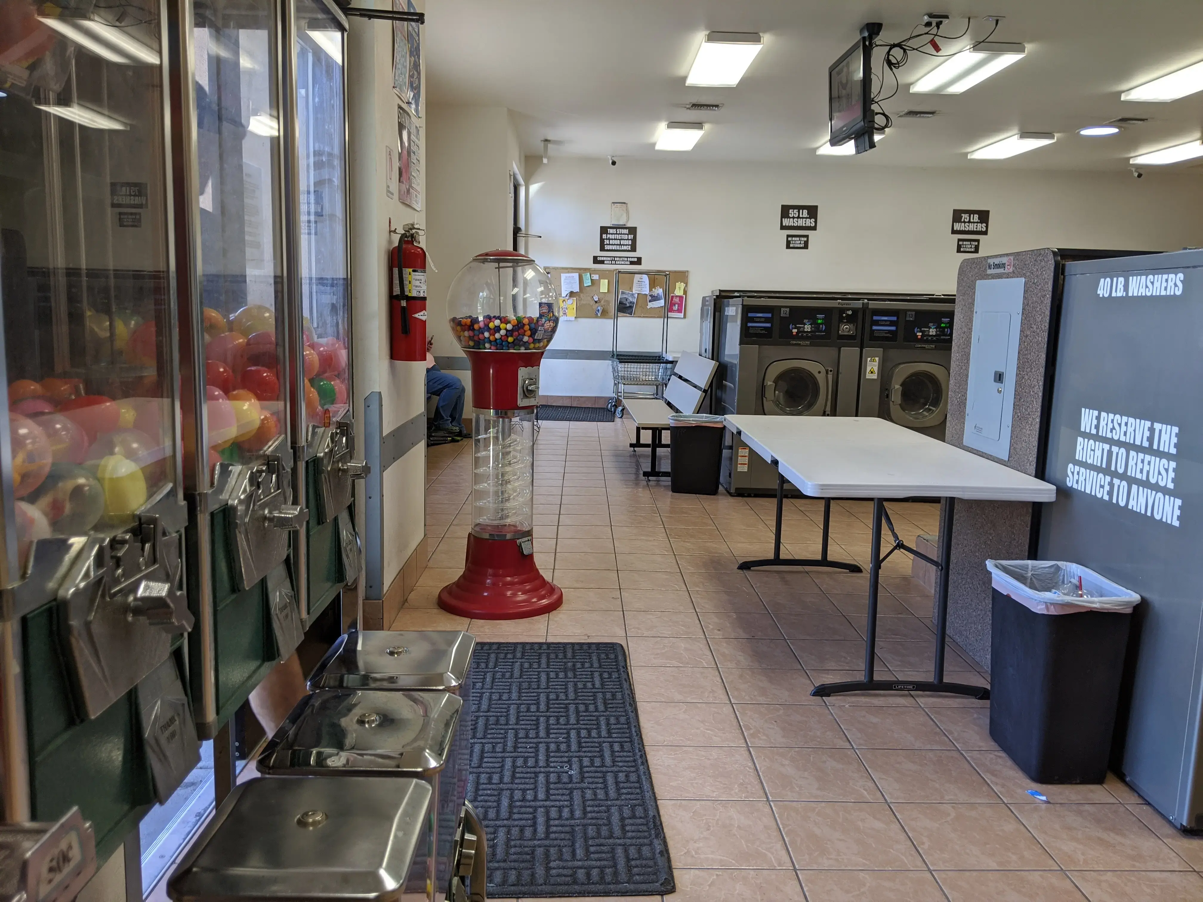 Clearwater Coin Laundry - Image 10