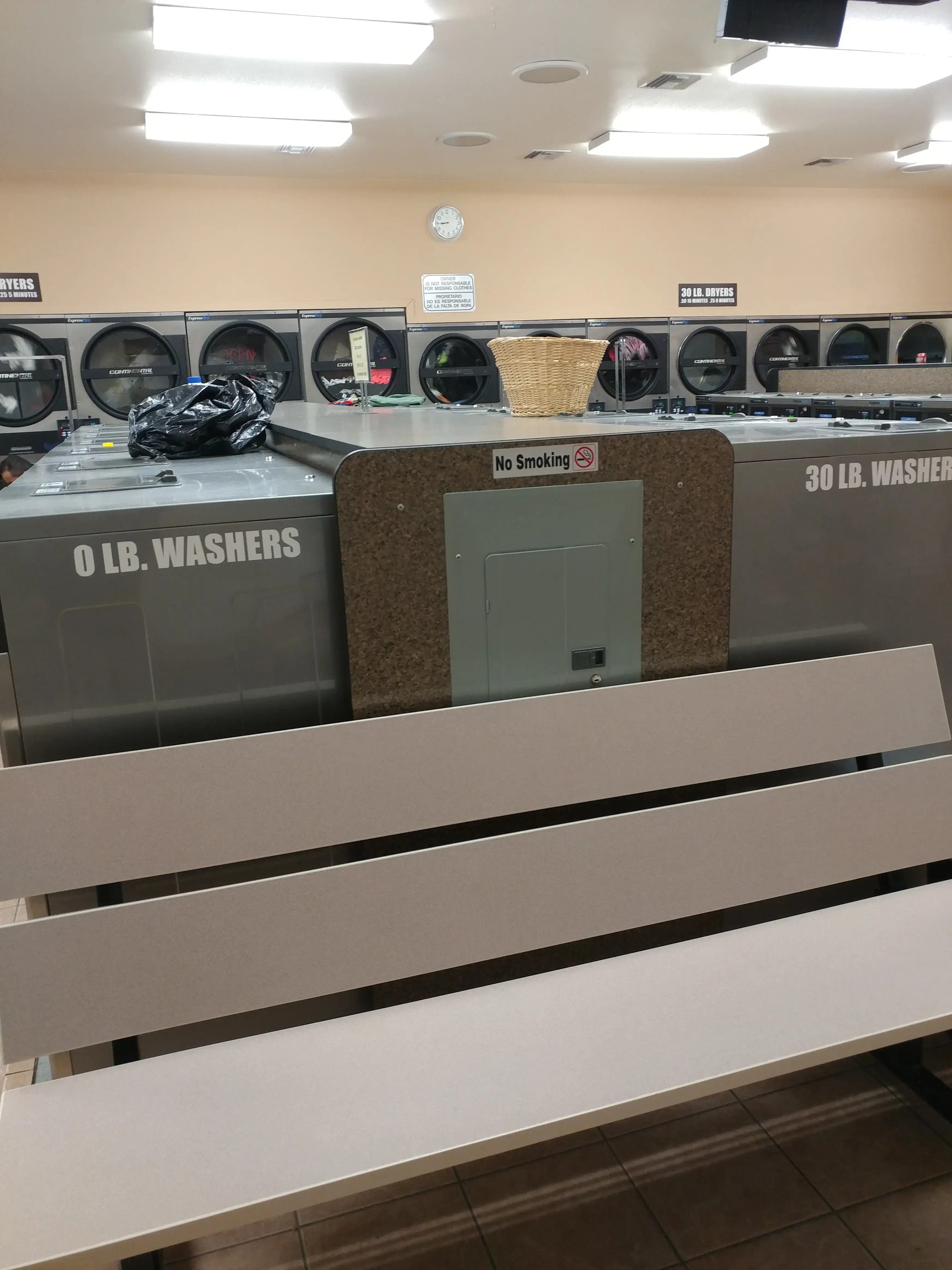 Clearwater Coin Laundry - Image 9