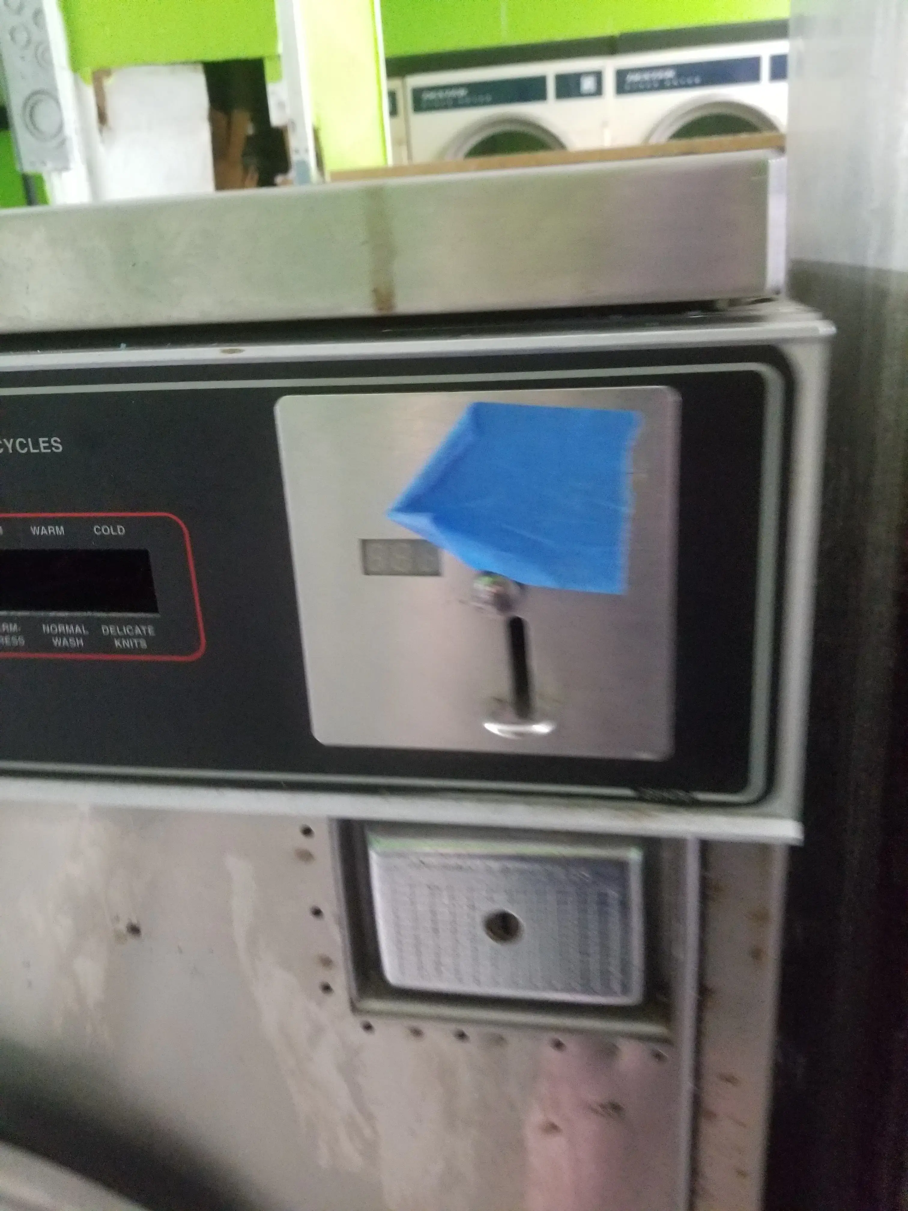 Clearwater Laundromat - Image 9