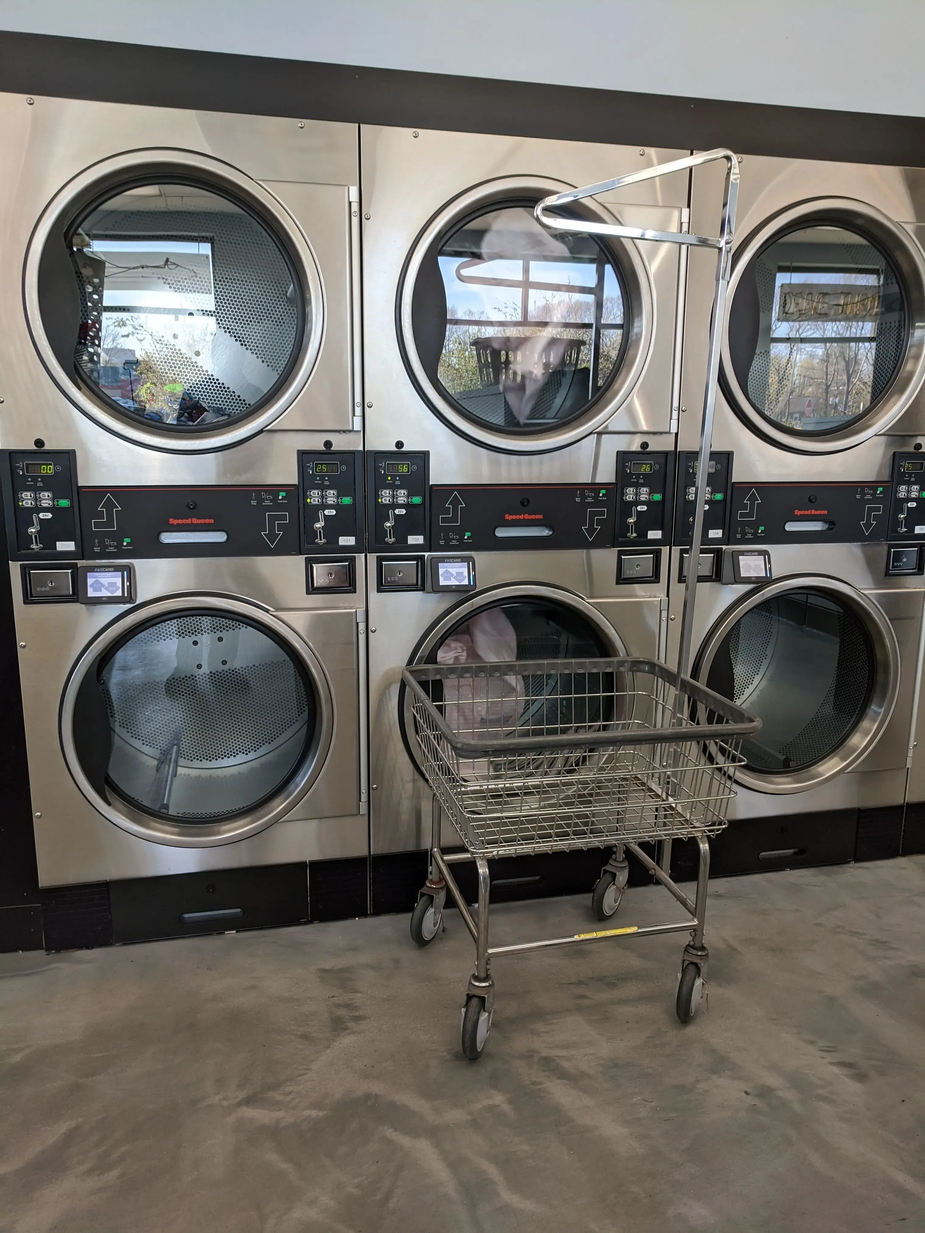 Cleary Cleaners Laundromat & Dry Cleaners thumbnail 4