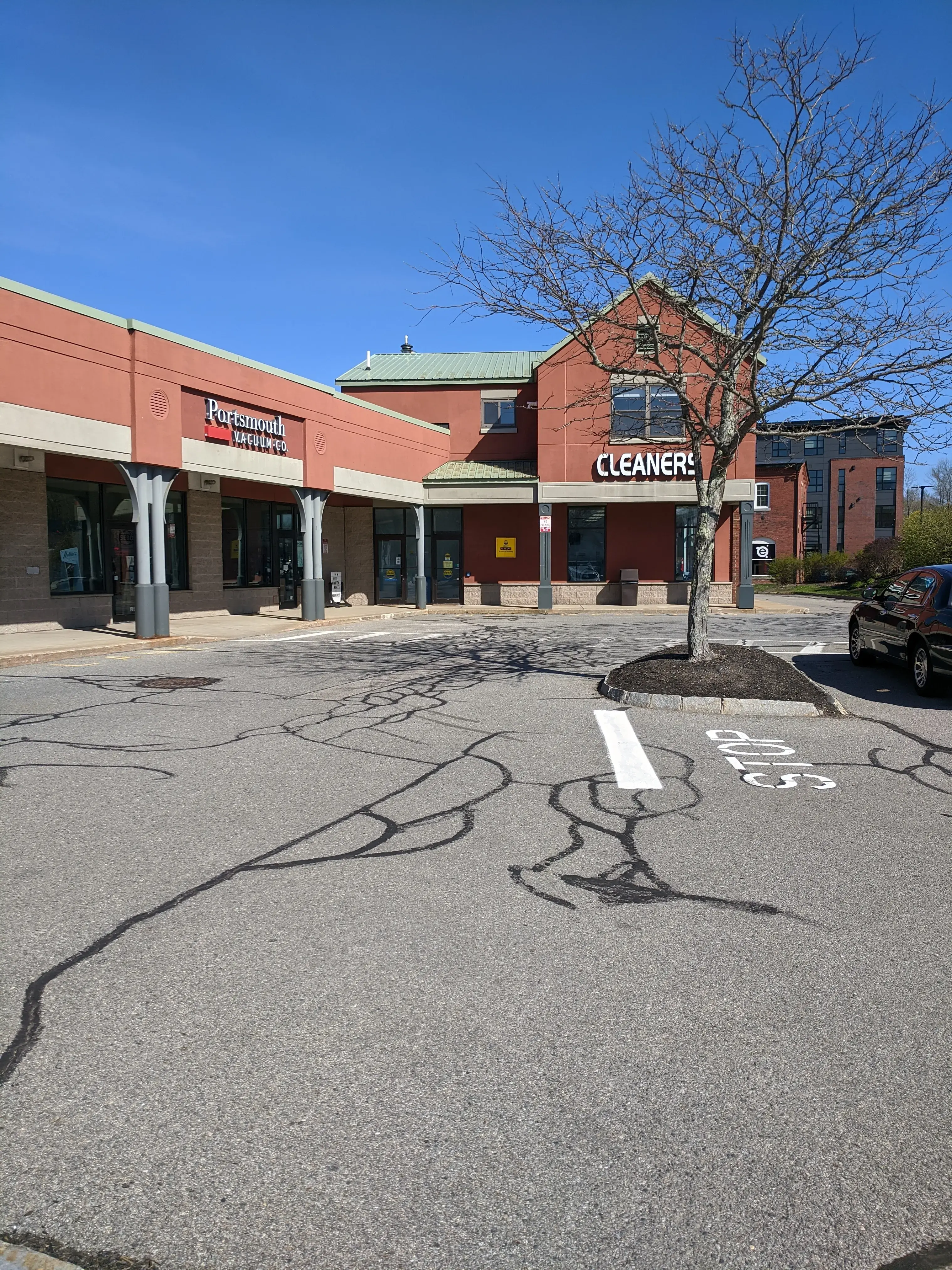 Cleary Cleaners Laundromat & Dry Cleaners - Image 12