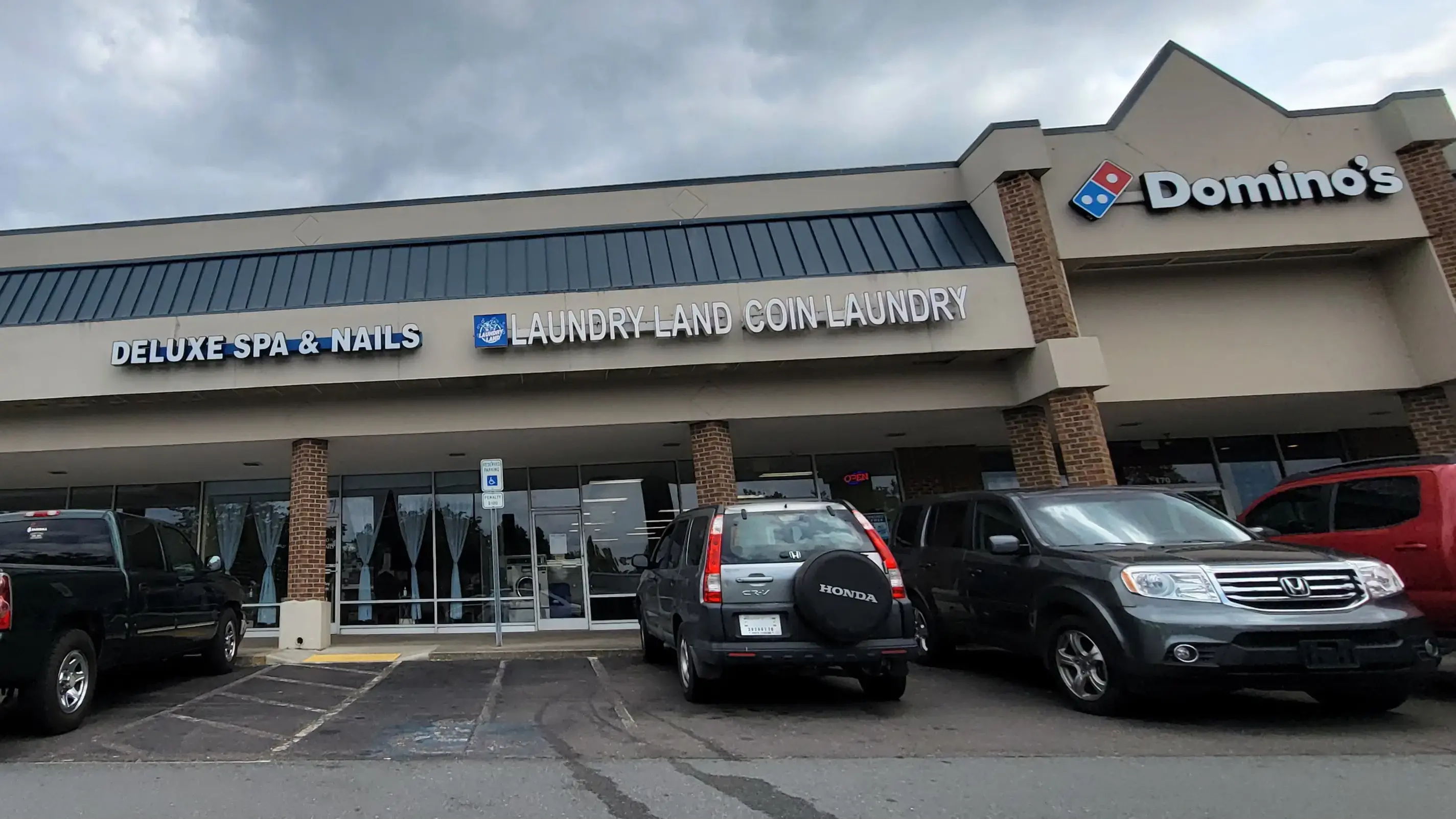 Clemmons Laundry Land Laundromat - Image 9