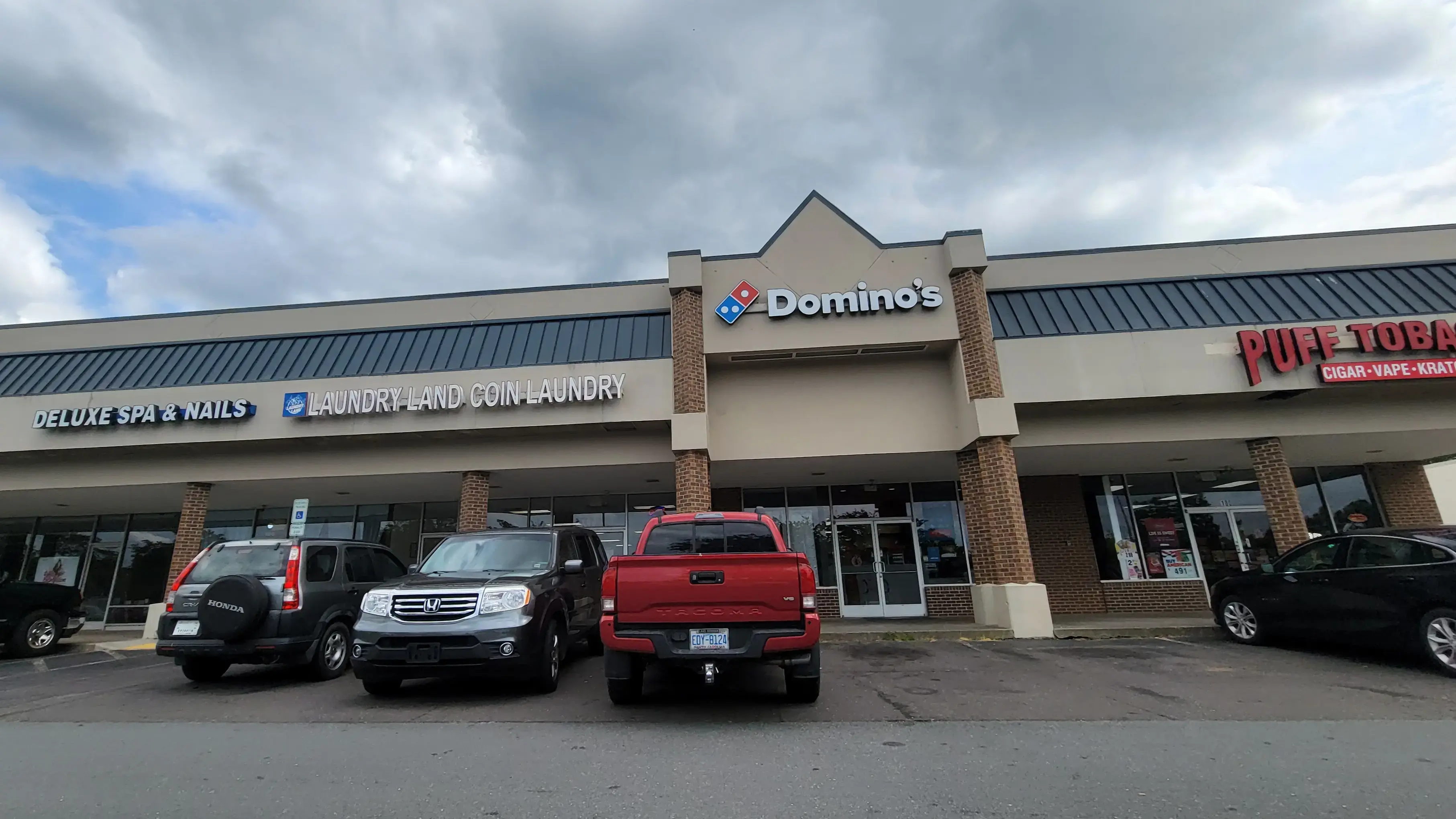 Clemmons Laundry Land Laundromat - Image 10