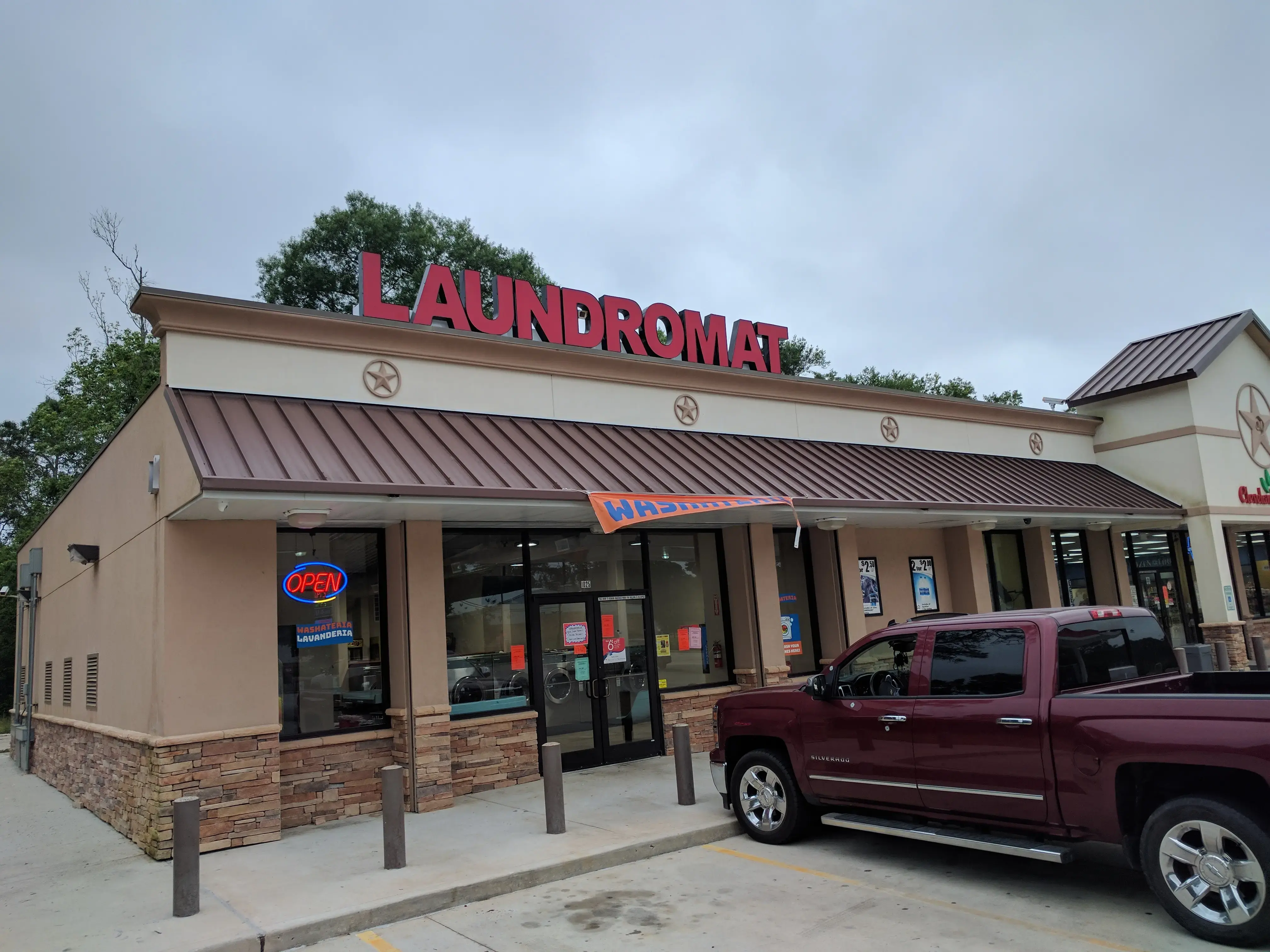 Cleveland Market Laundromat - Image 2