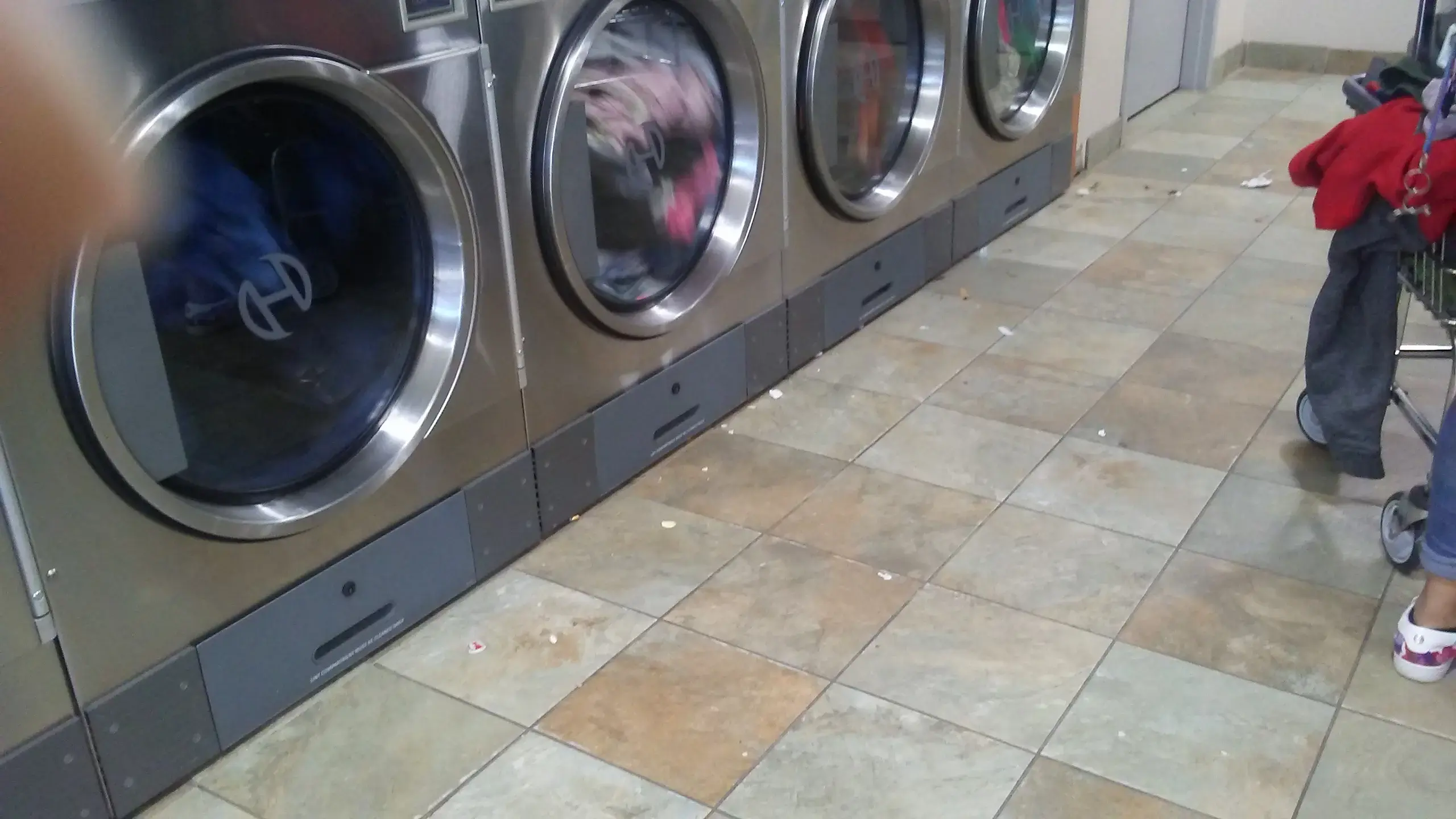 Cleveland Market Laundromat thumbnail 7