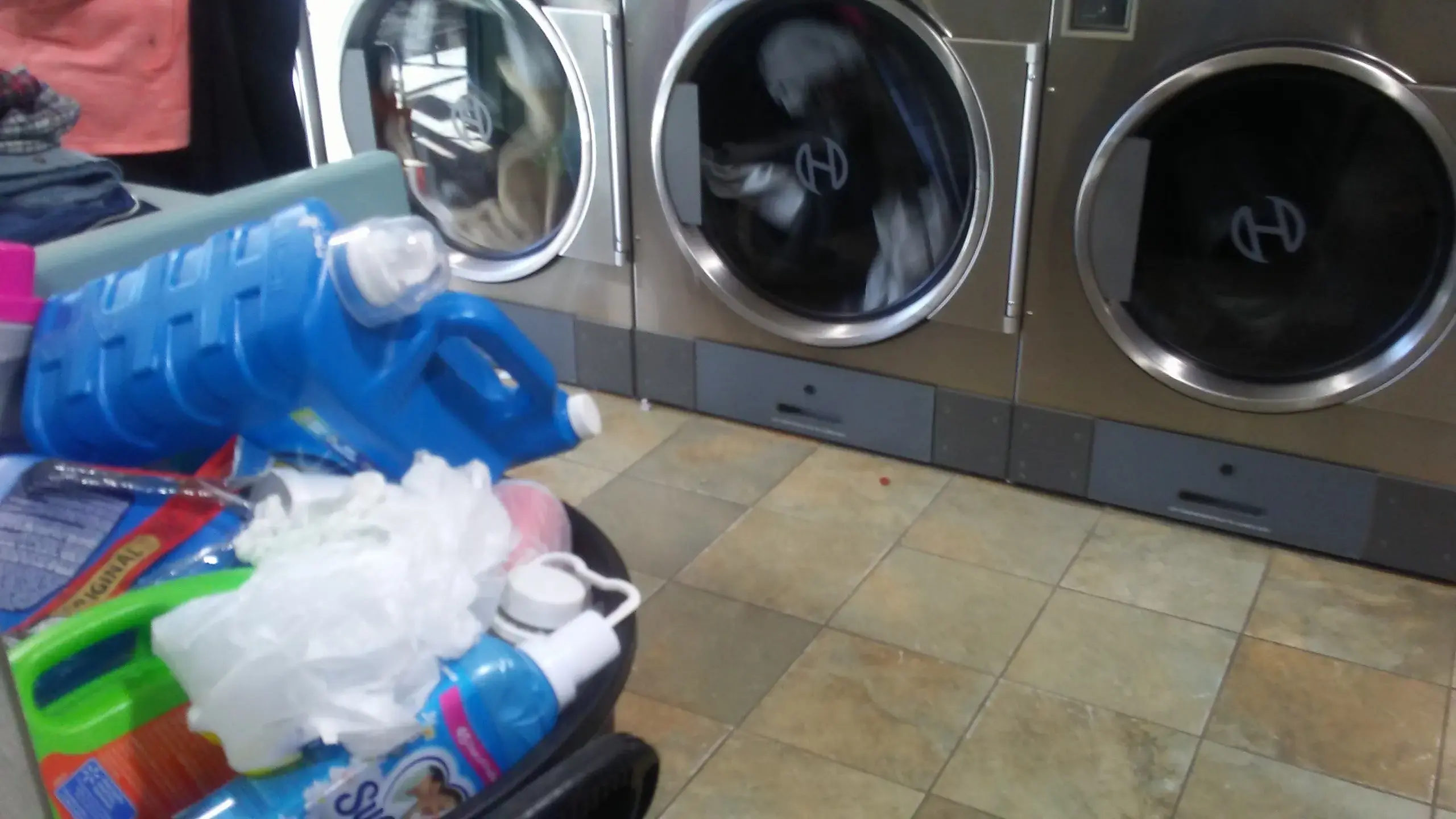 Cleveland Market Laundromat - Image 11
