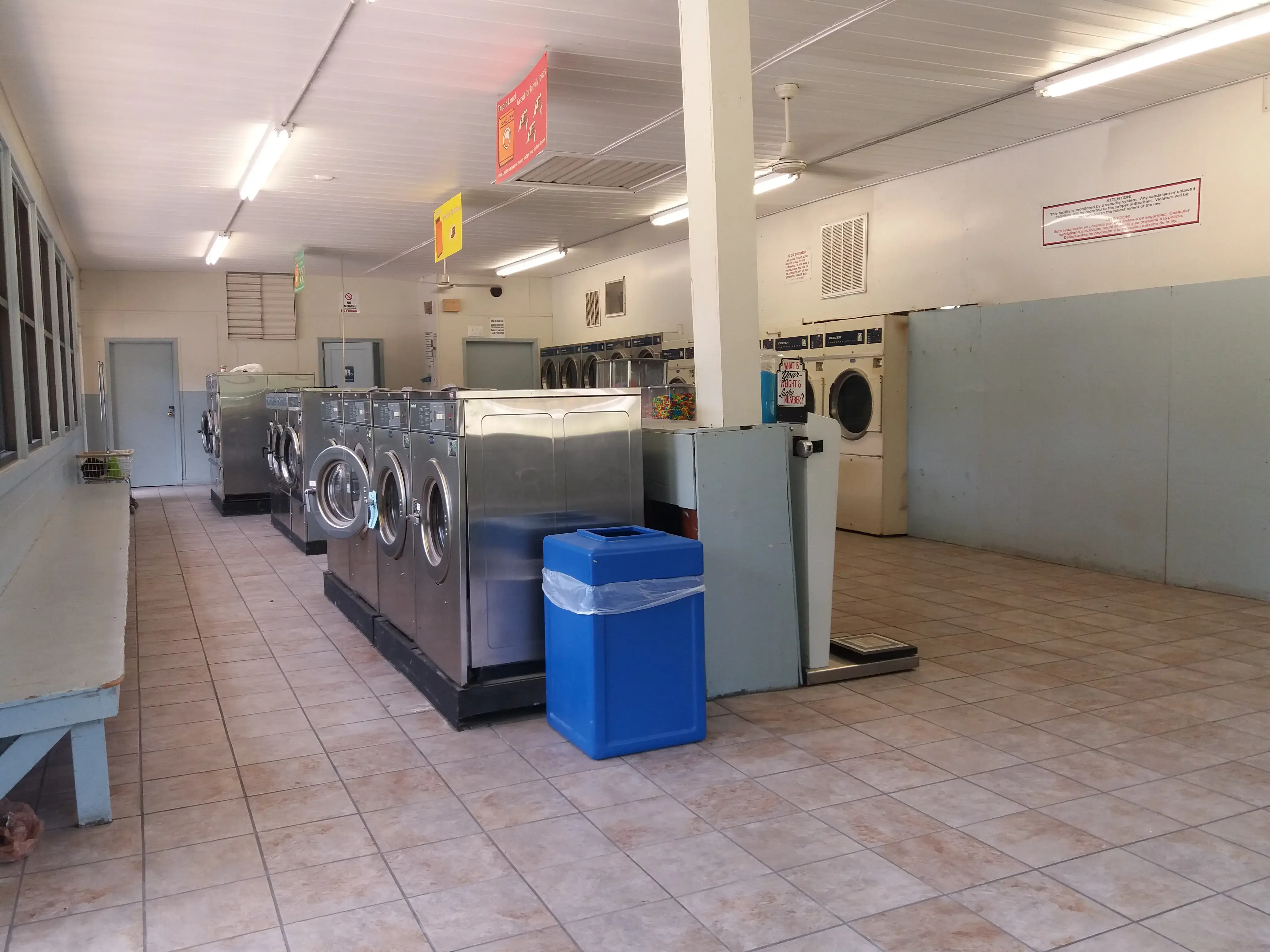 Clifton Forge Laundry Land Laundromat thumbnail 15