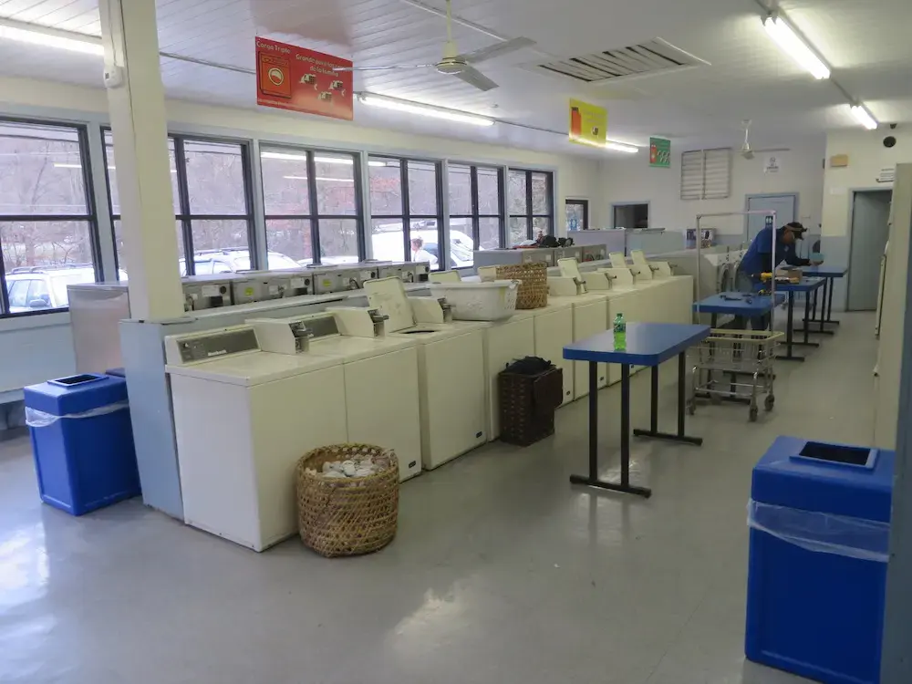 Clifton Forge Laundry Land Laundromat thumbnail 8